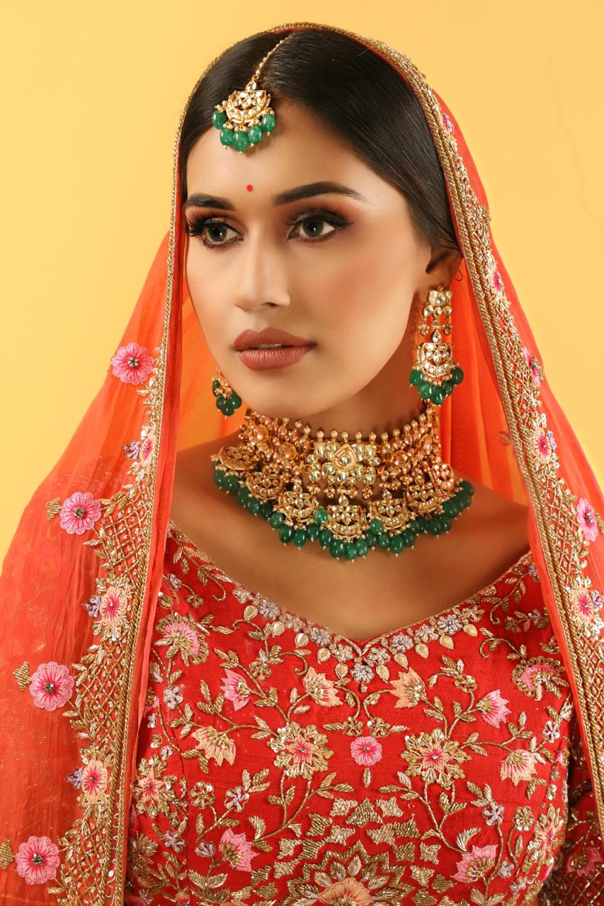 Selecting the Right Shape and Neckline of Indian Bridal Jewelry: A Guide for New Brides