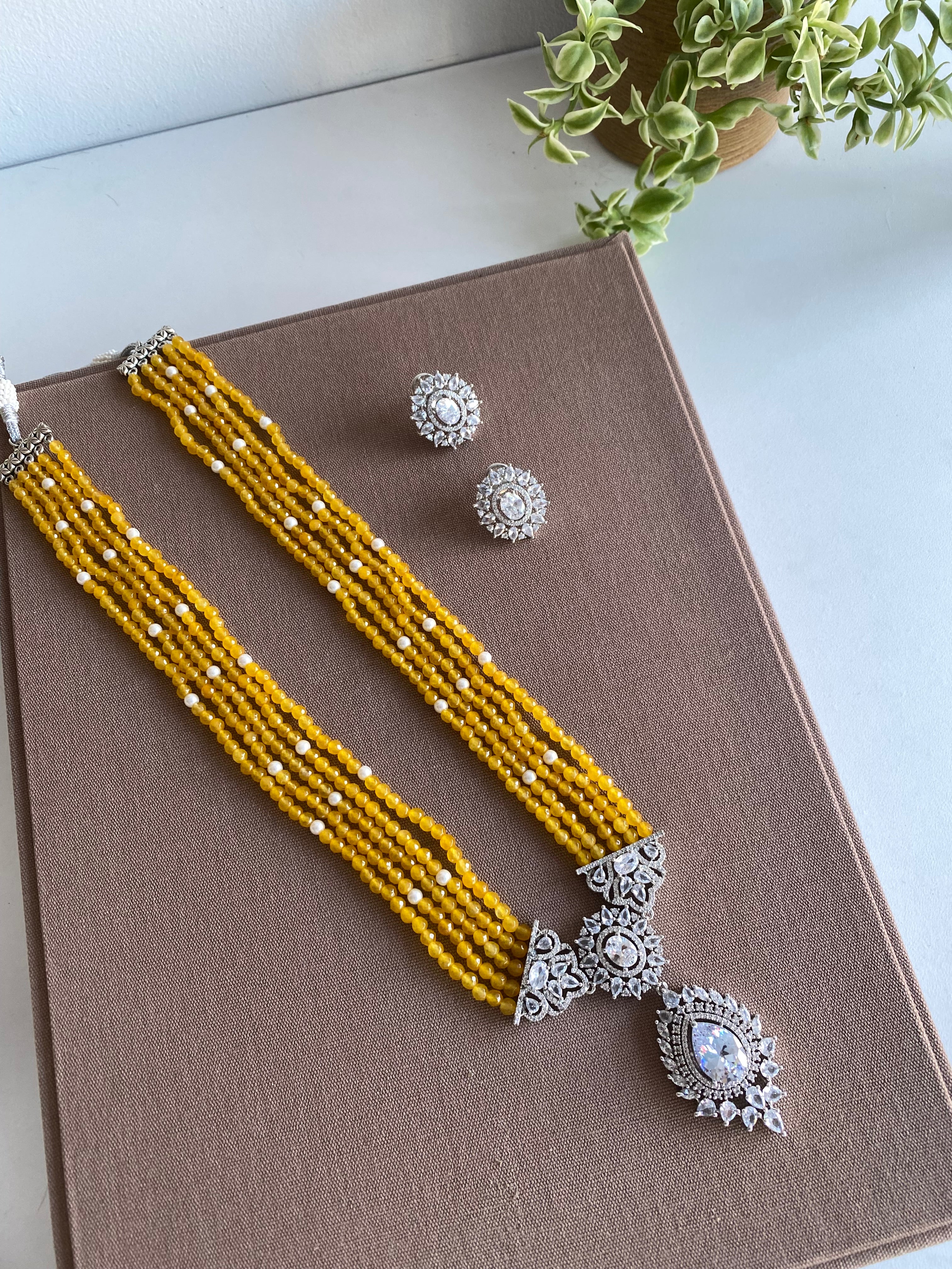 Yasmeen long necklace set