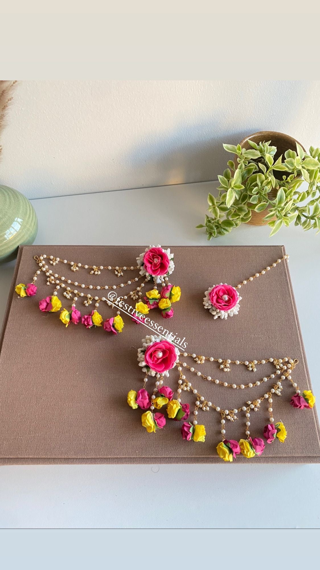Kavia Floral Tikka Set