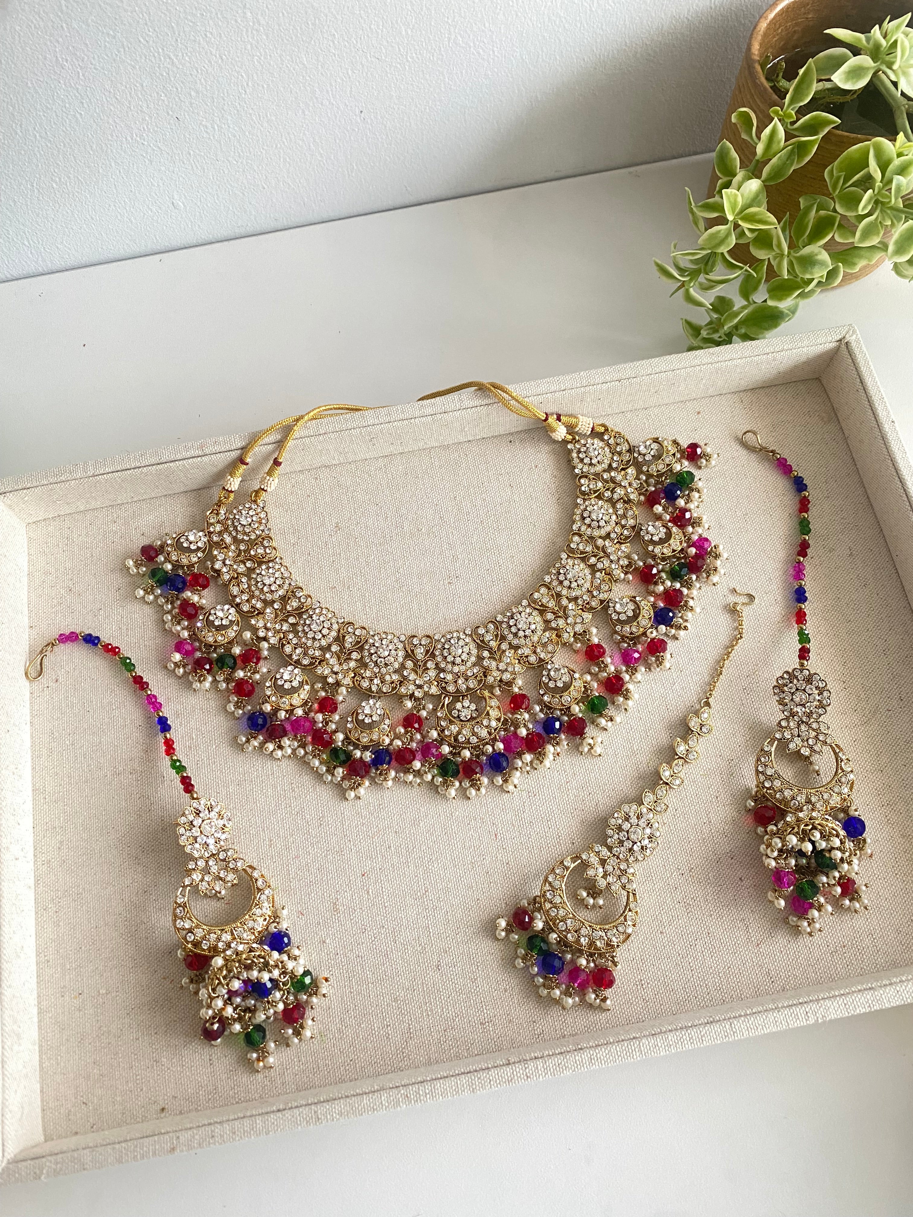 Uma necklace set