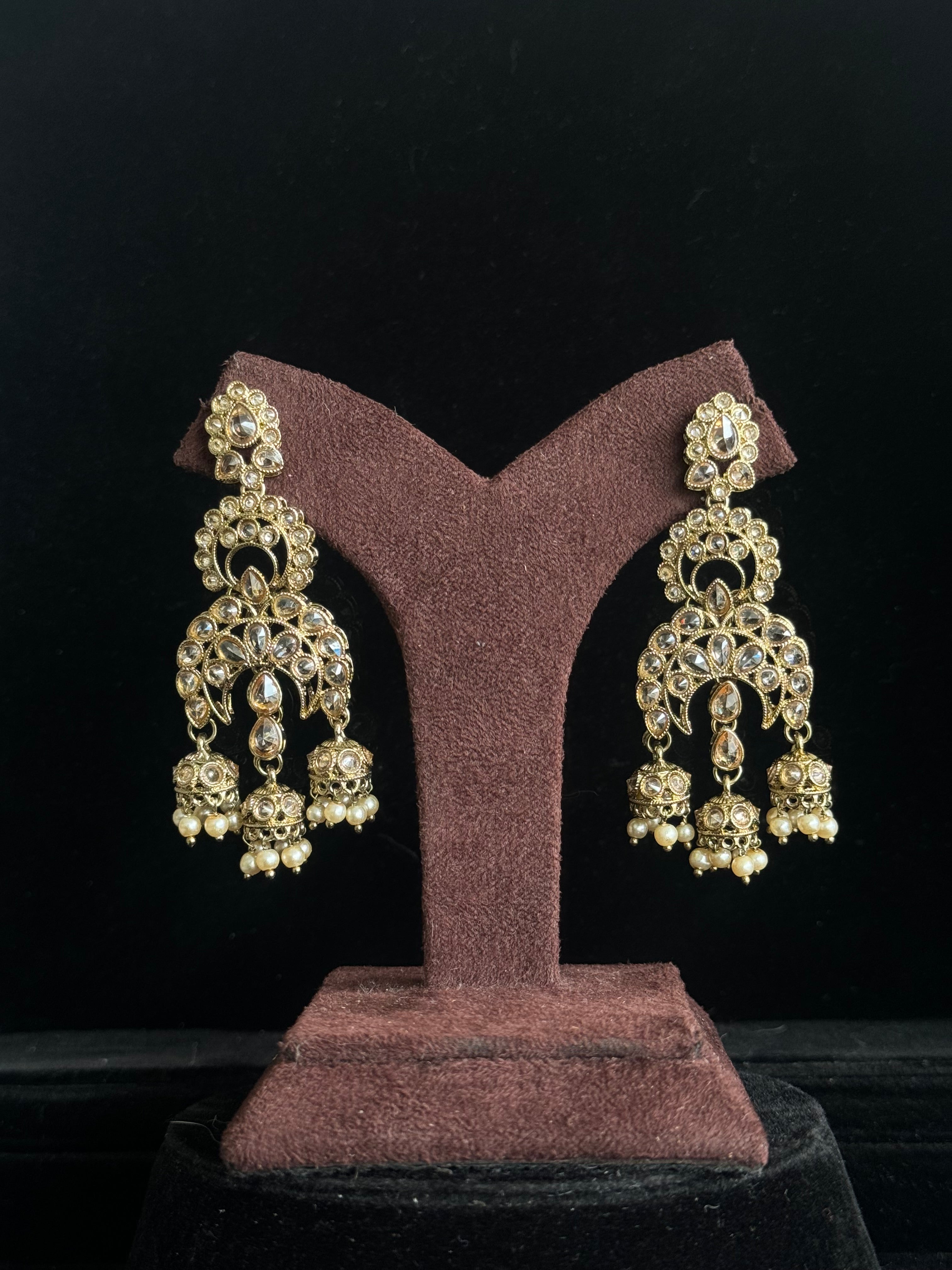 Parineeti Earrings