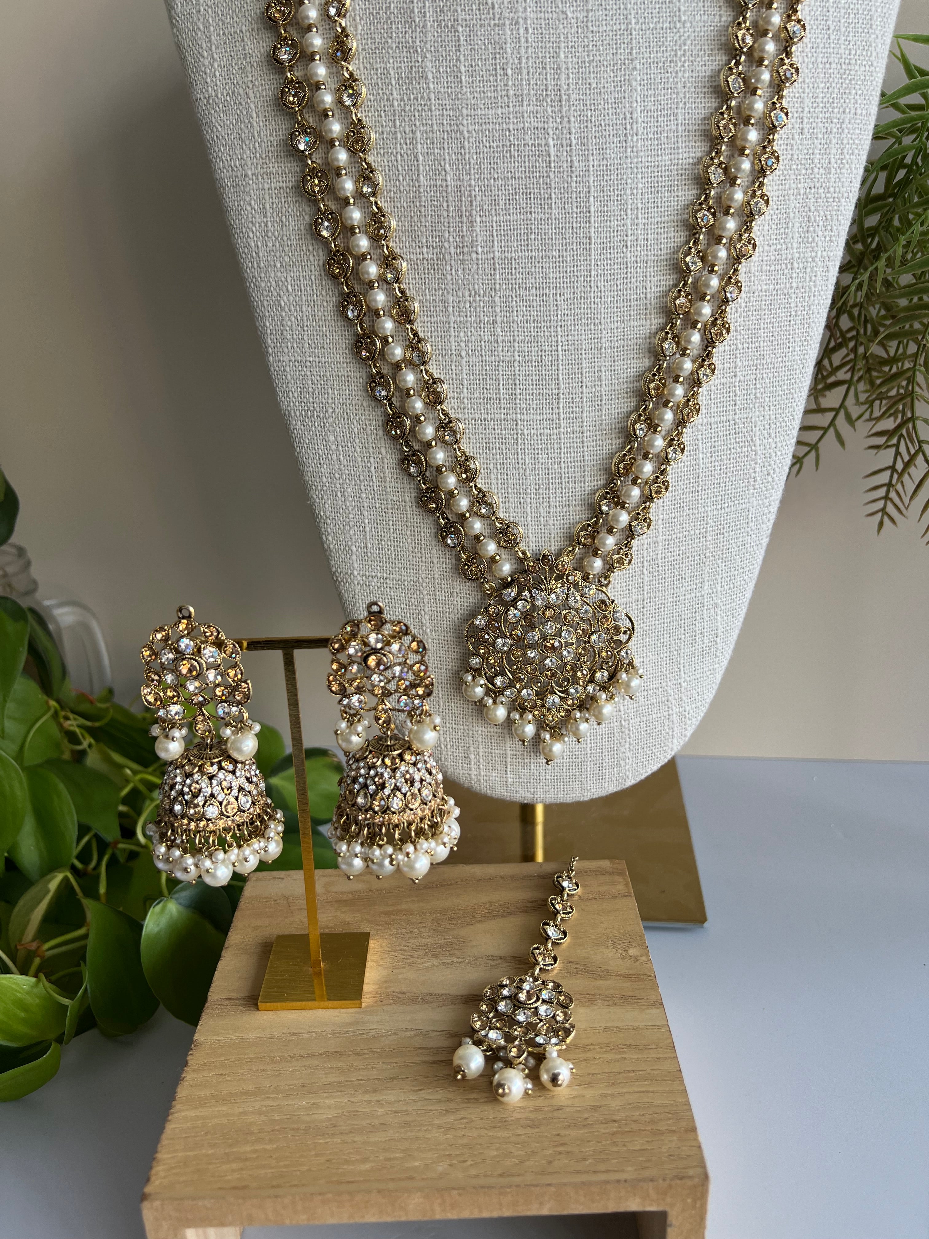 Supriya Long Necklace Set