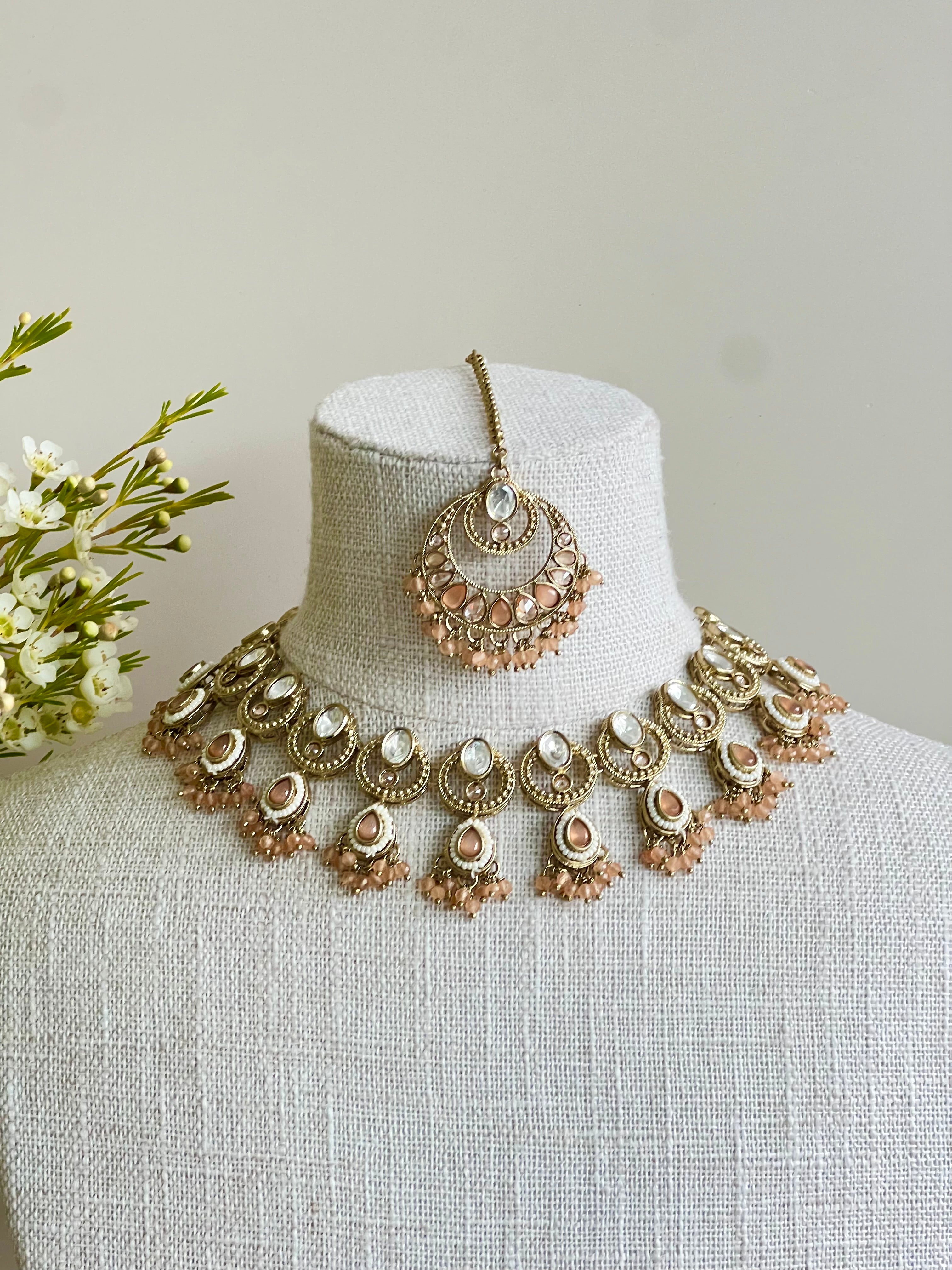 Anushka necklace set