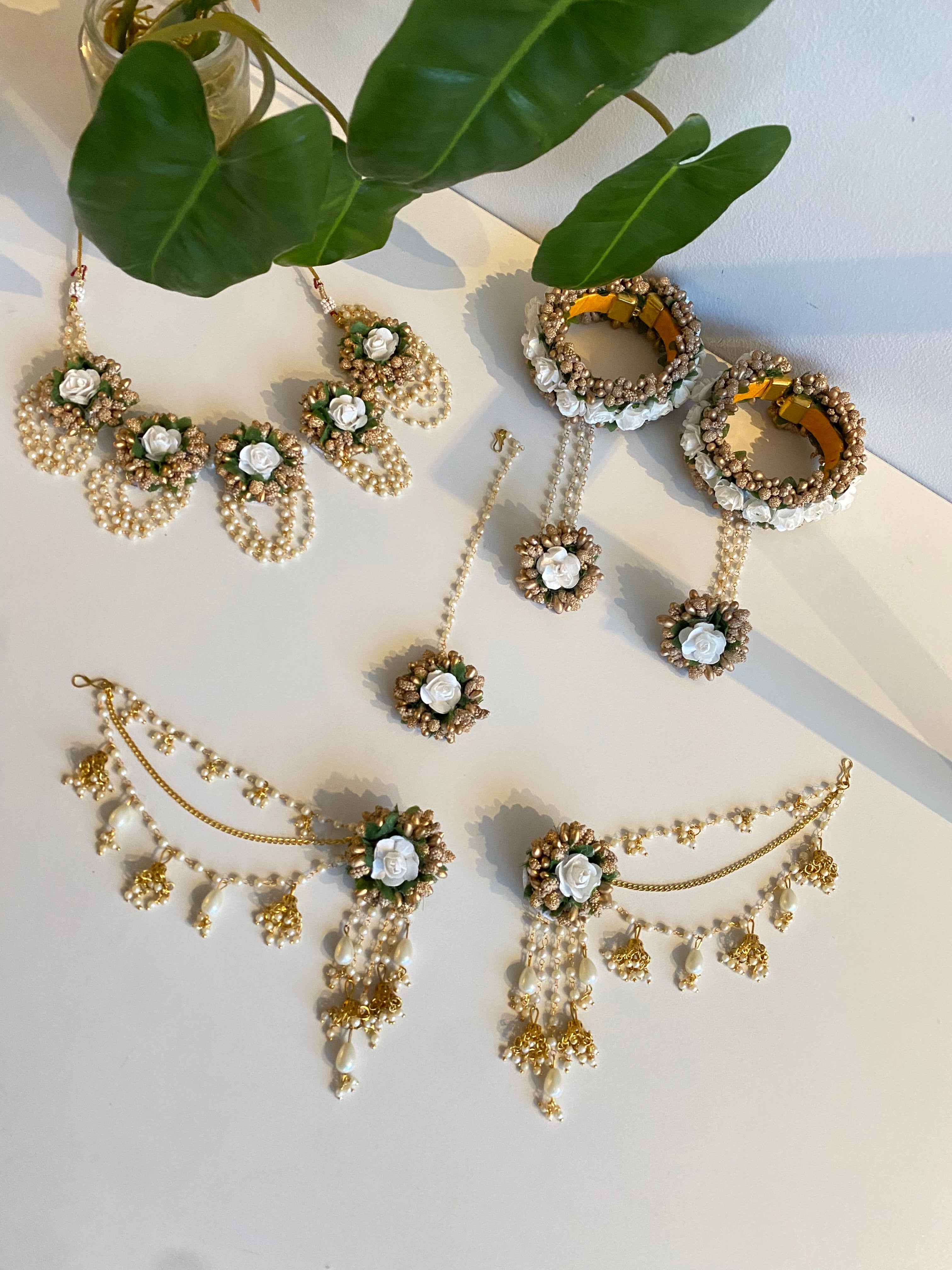 Keya Floral Set