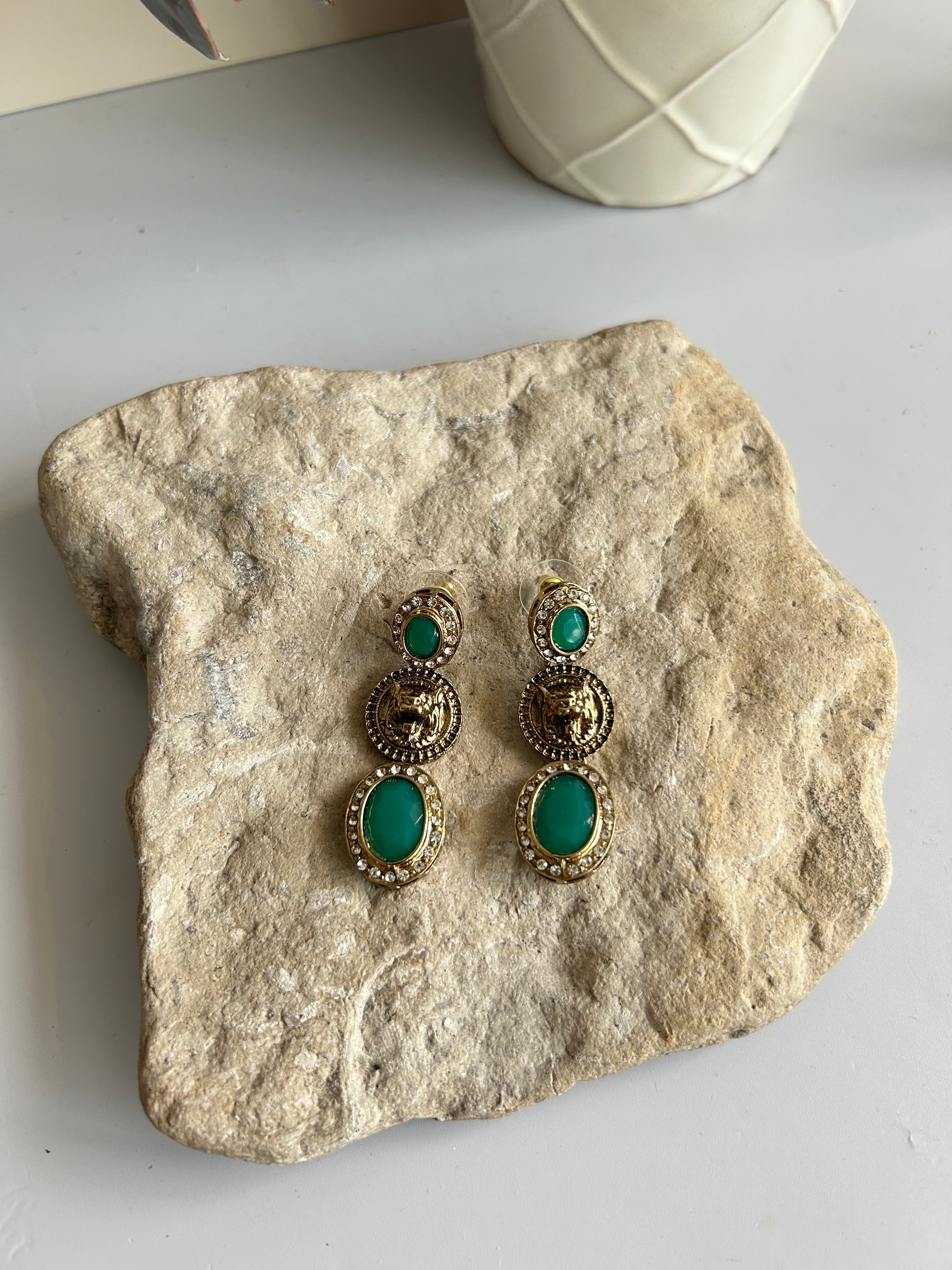 Vanta Earrings
