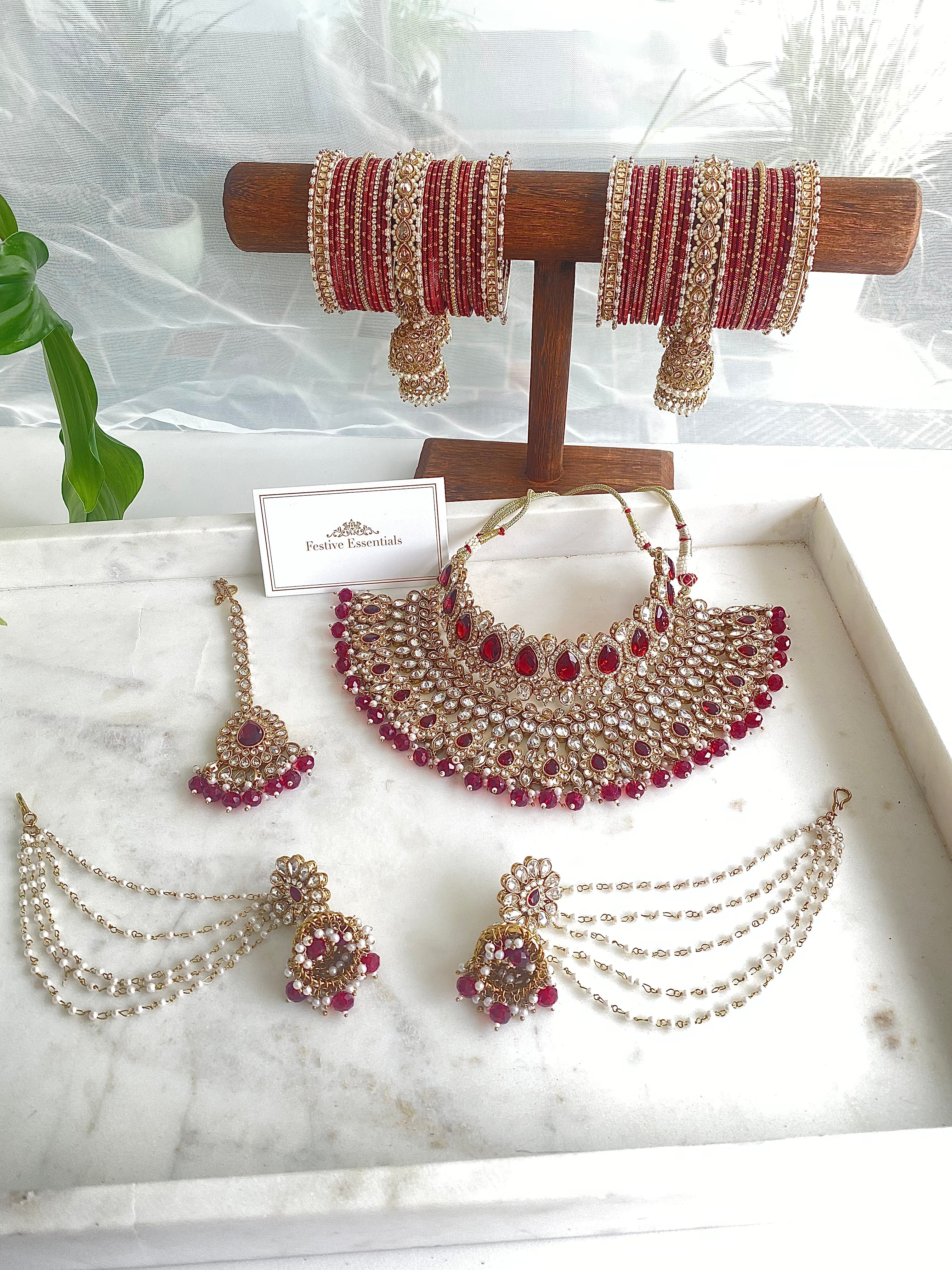 The Lily Necklace Set
