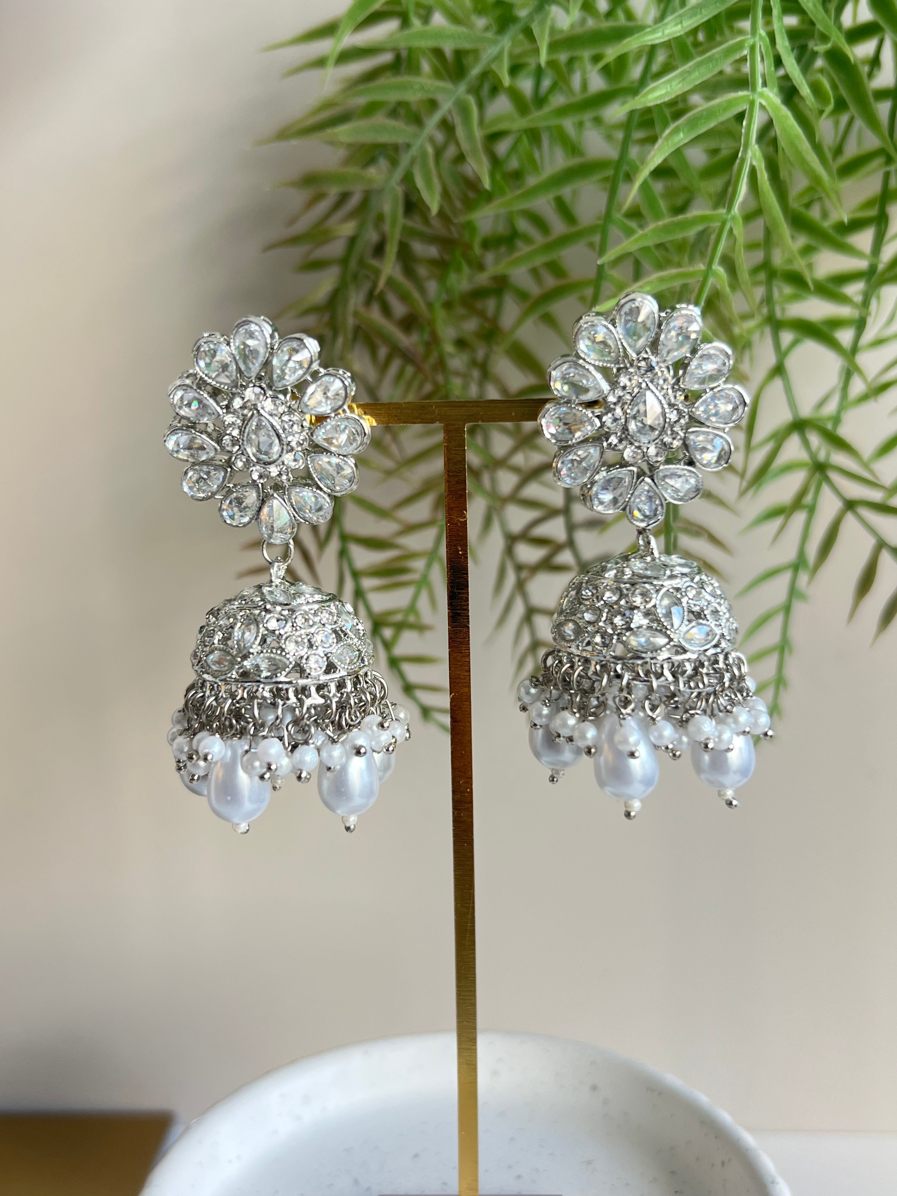 The Lily Necklace Set