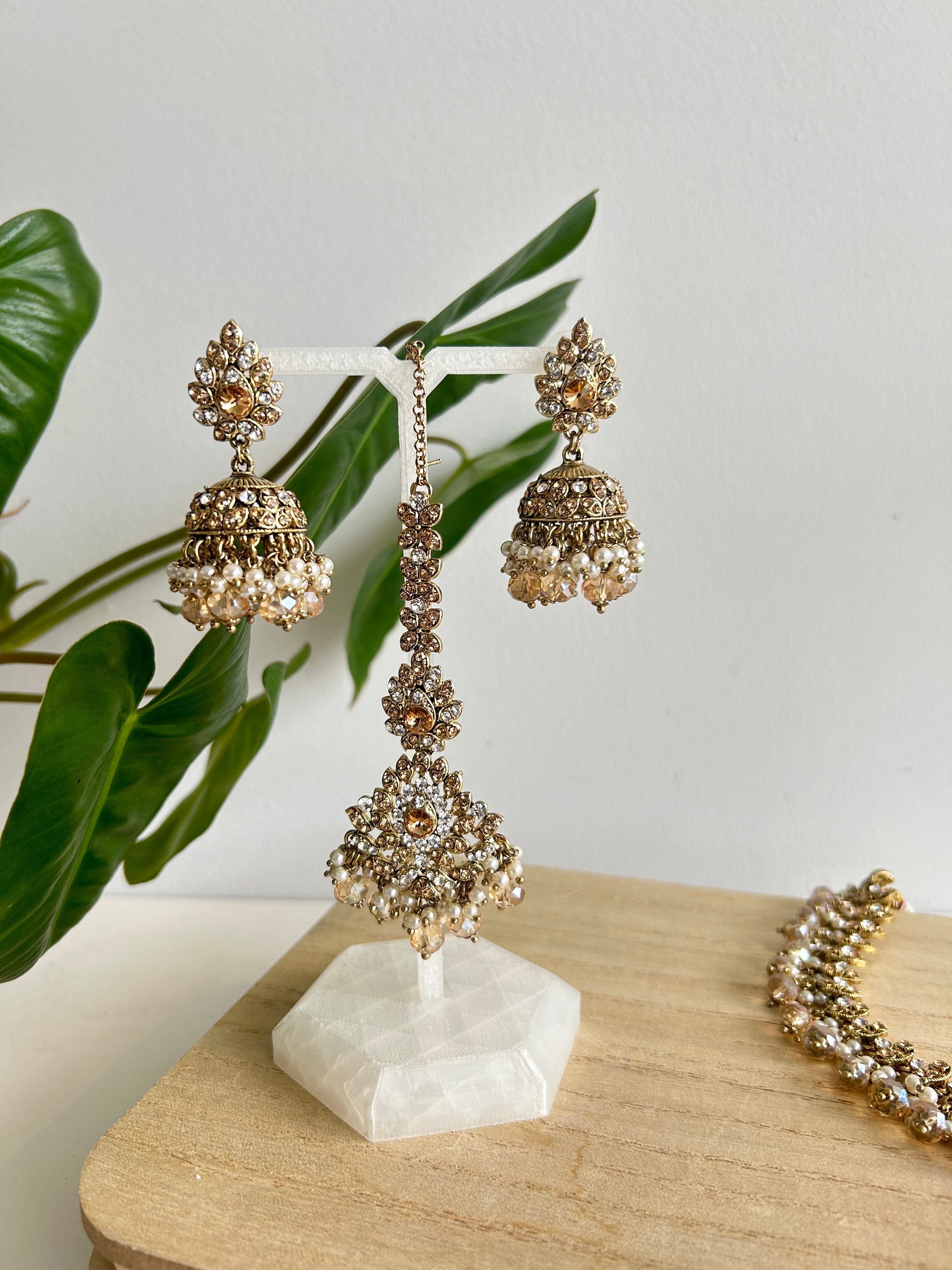 Anisha Necklace Set