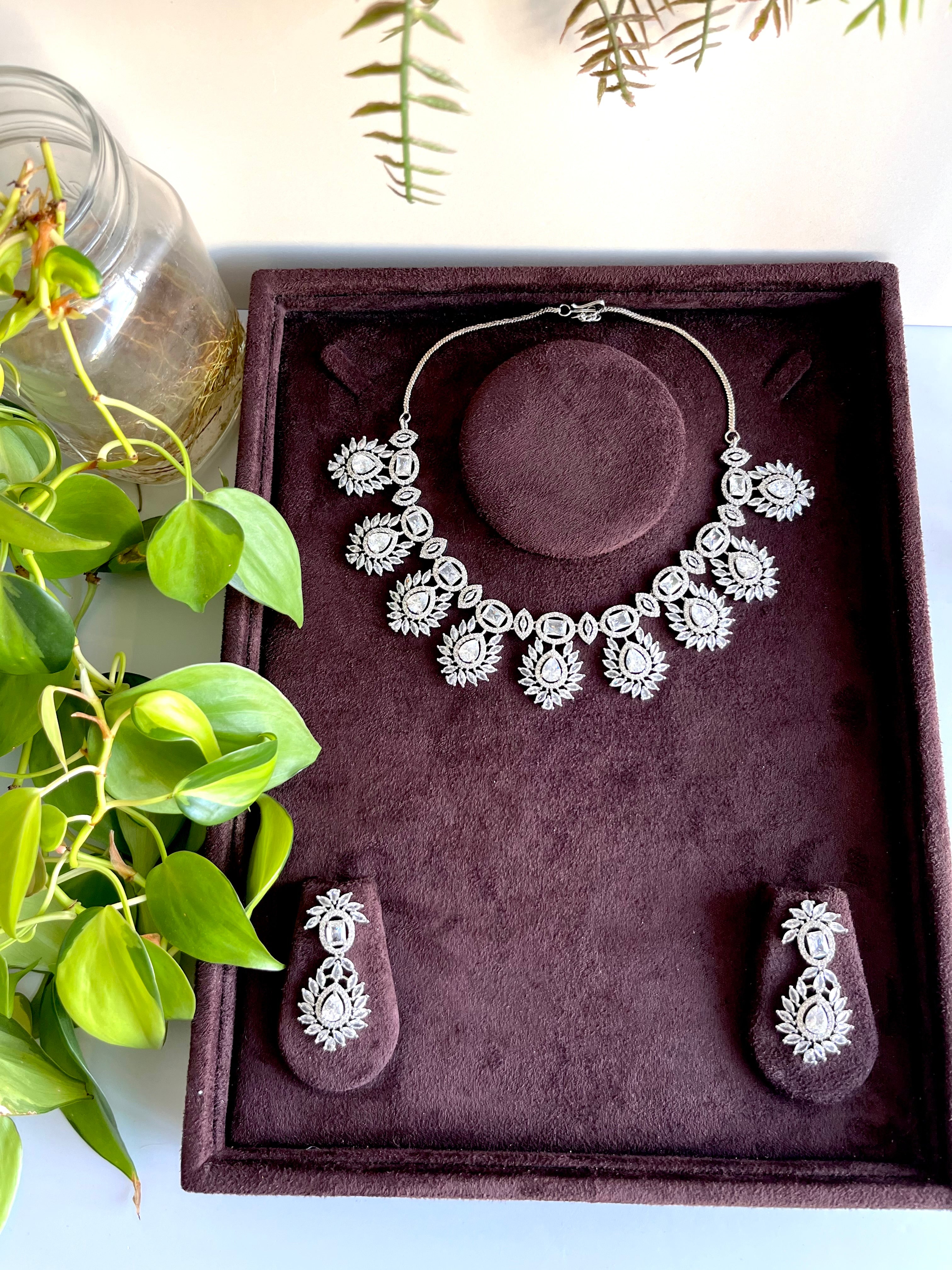 Shazia Necklace Set
