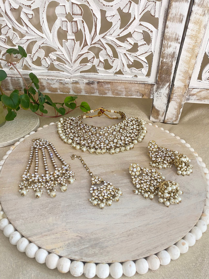 Selvi Bridal Set