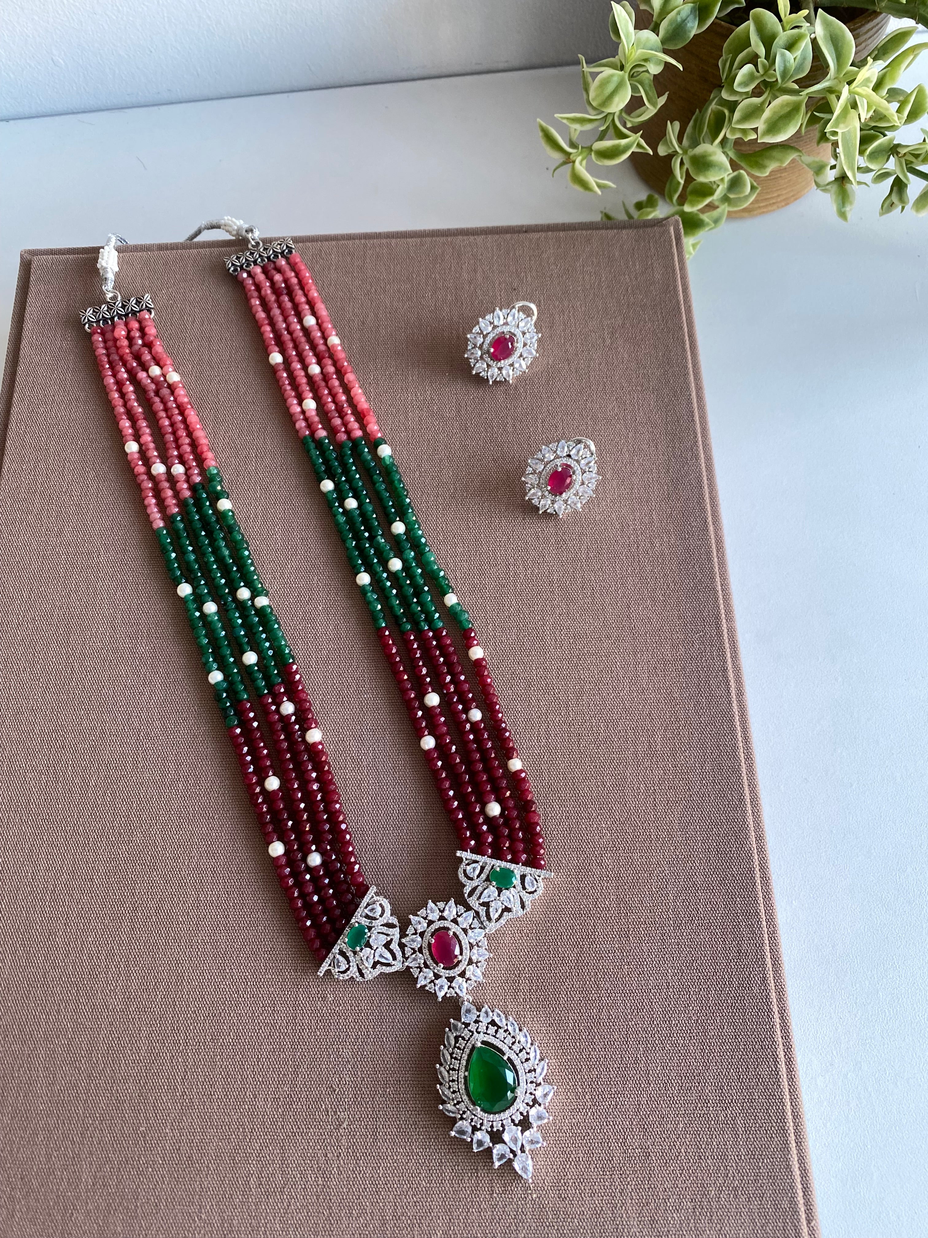 Yasmeen long necklace set