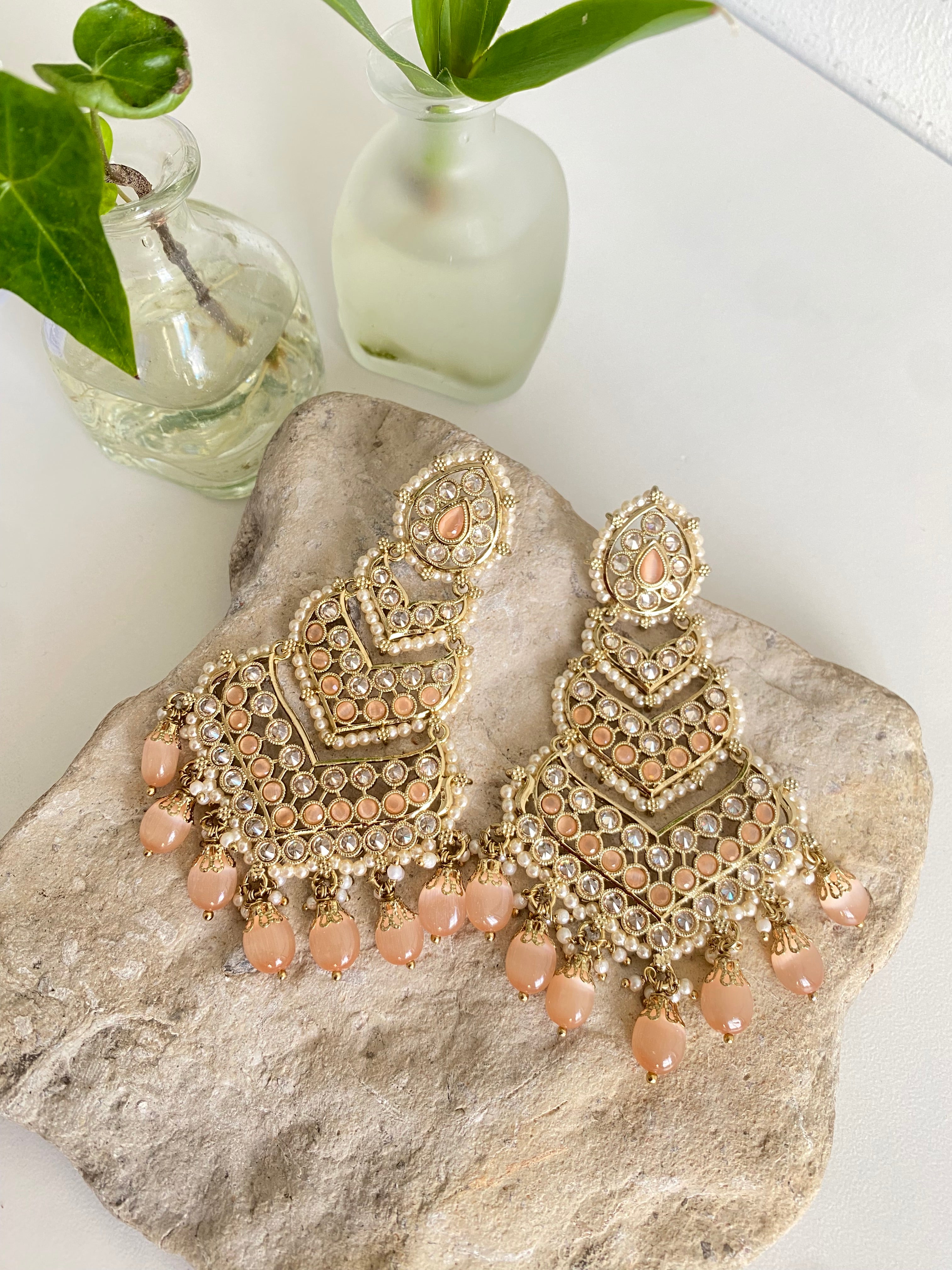 Pari Earrings