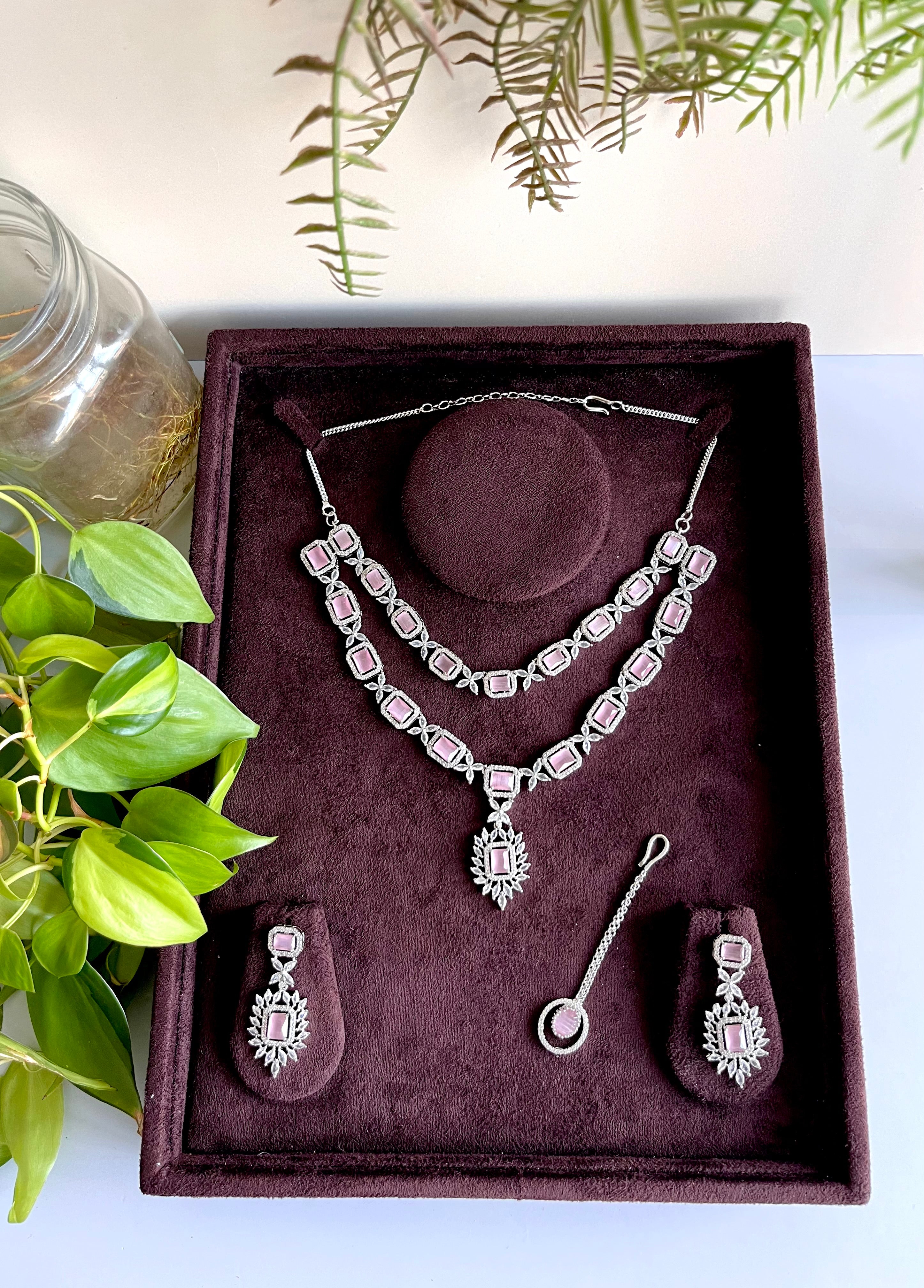 Huda Necklace Set