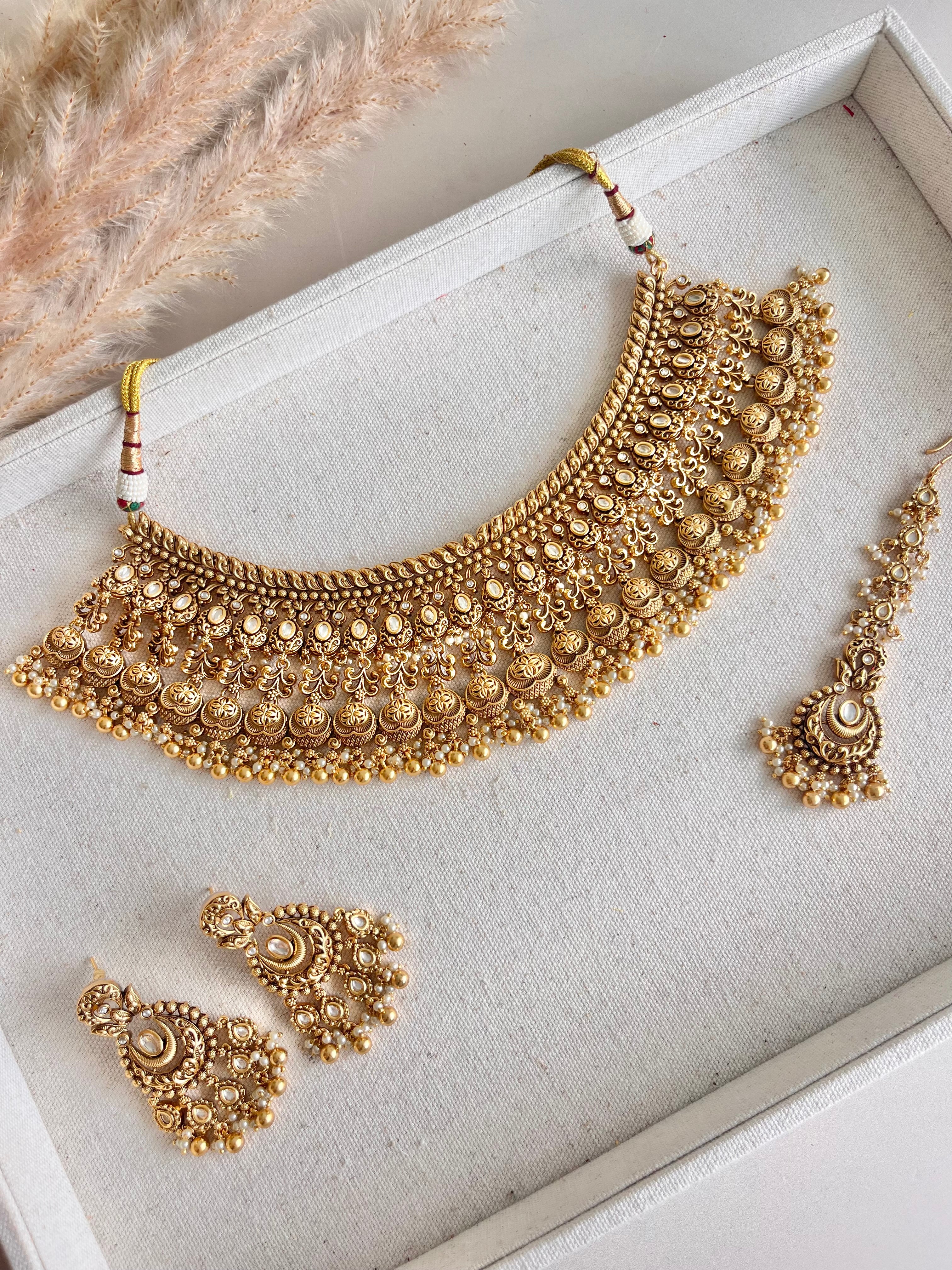 Ojasvi Necklace Set