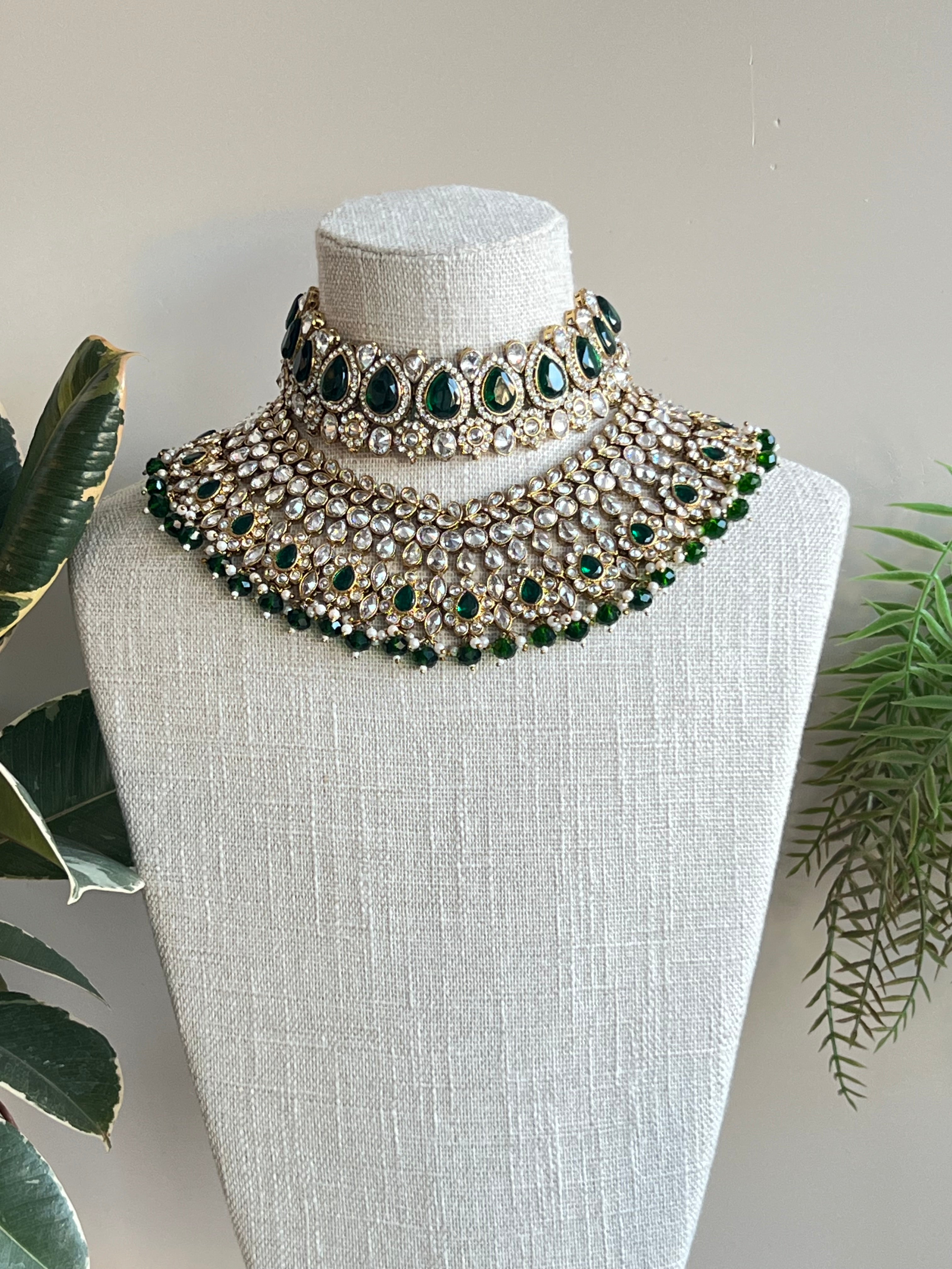 The Lily Necklace Set