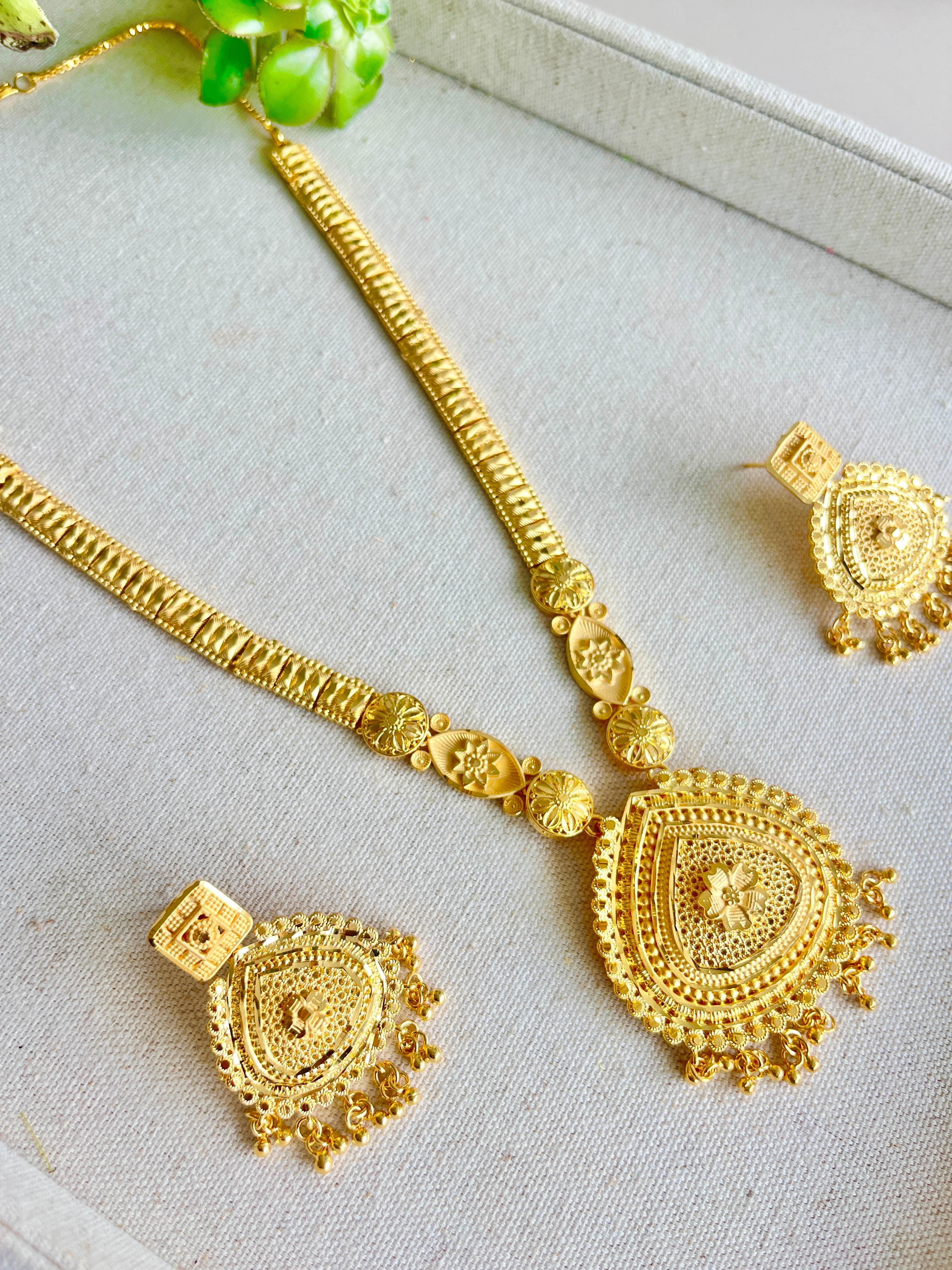 Kushbi long necklace set