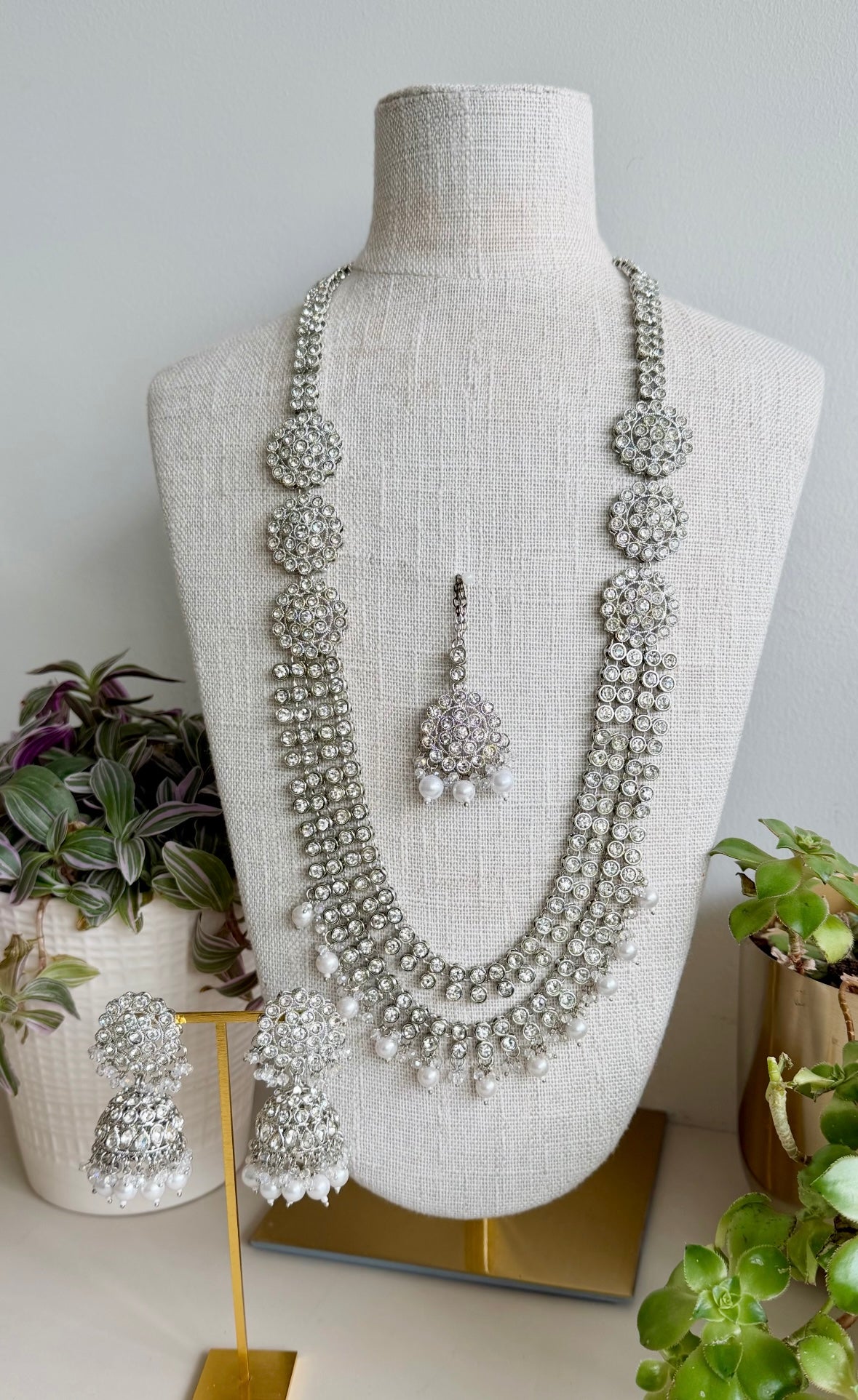 Prishi long necklace set