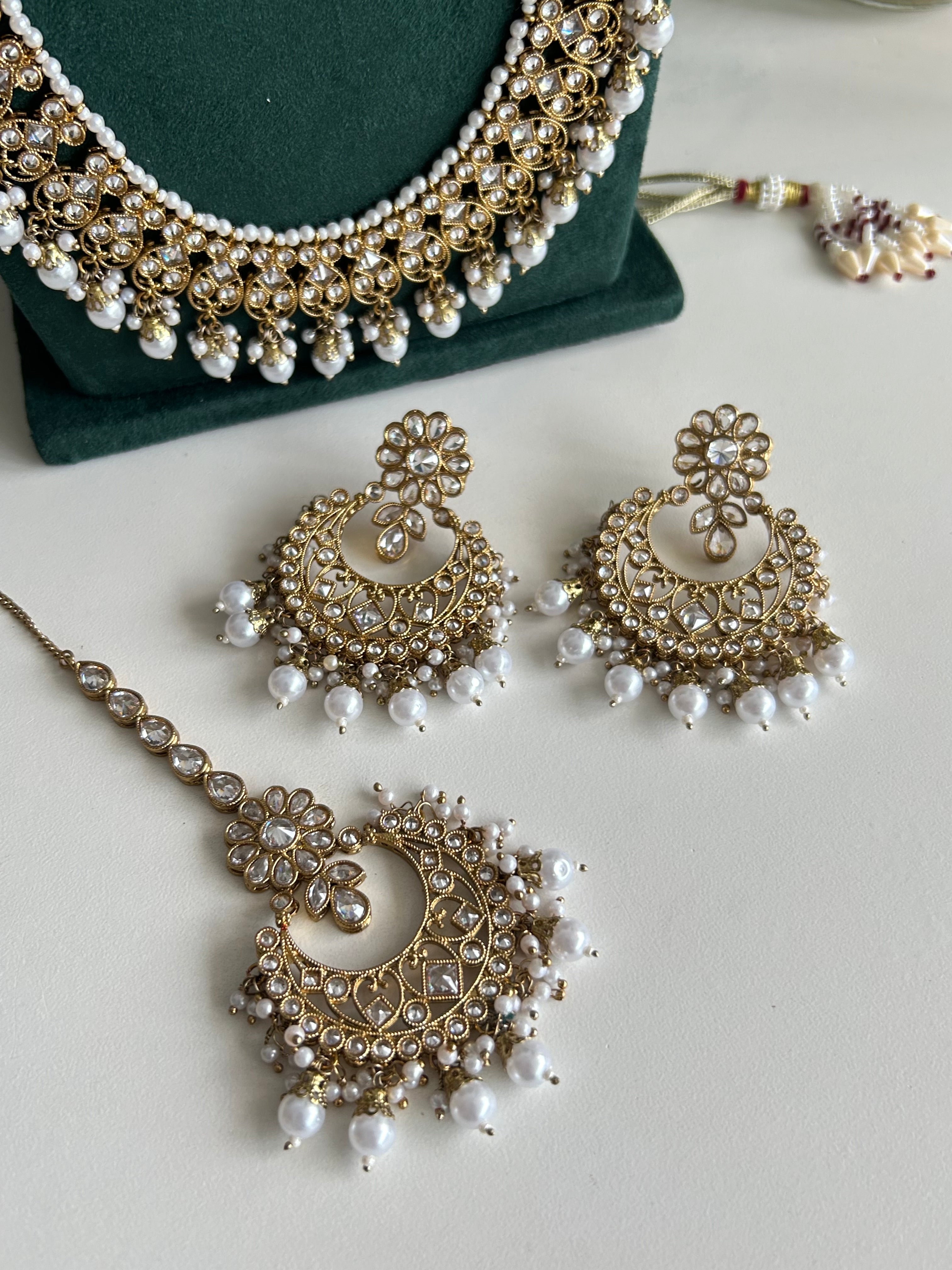 Farah Long Necklace Set