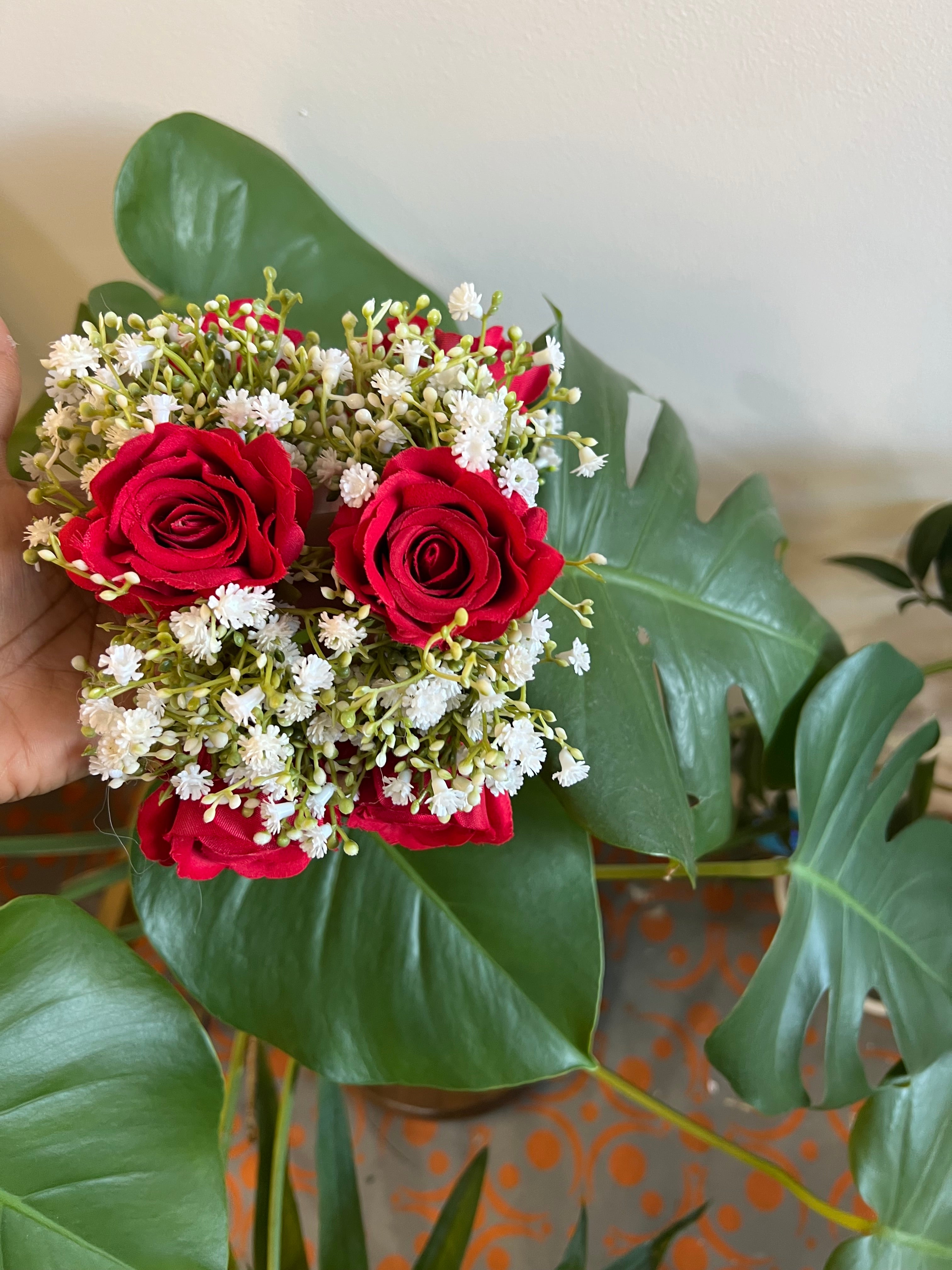 Silk Rose Hand Gajra