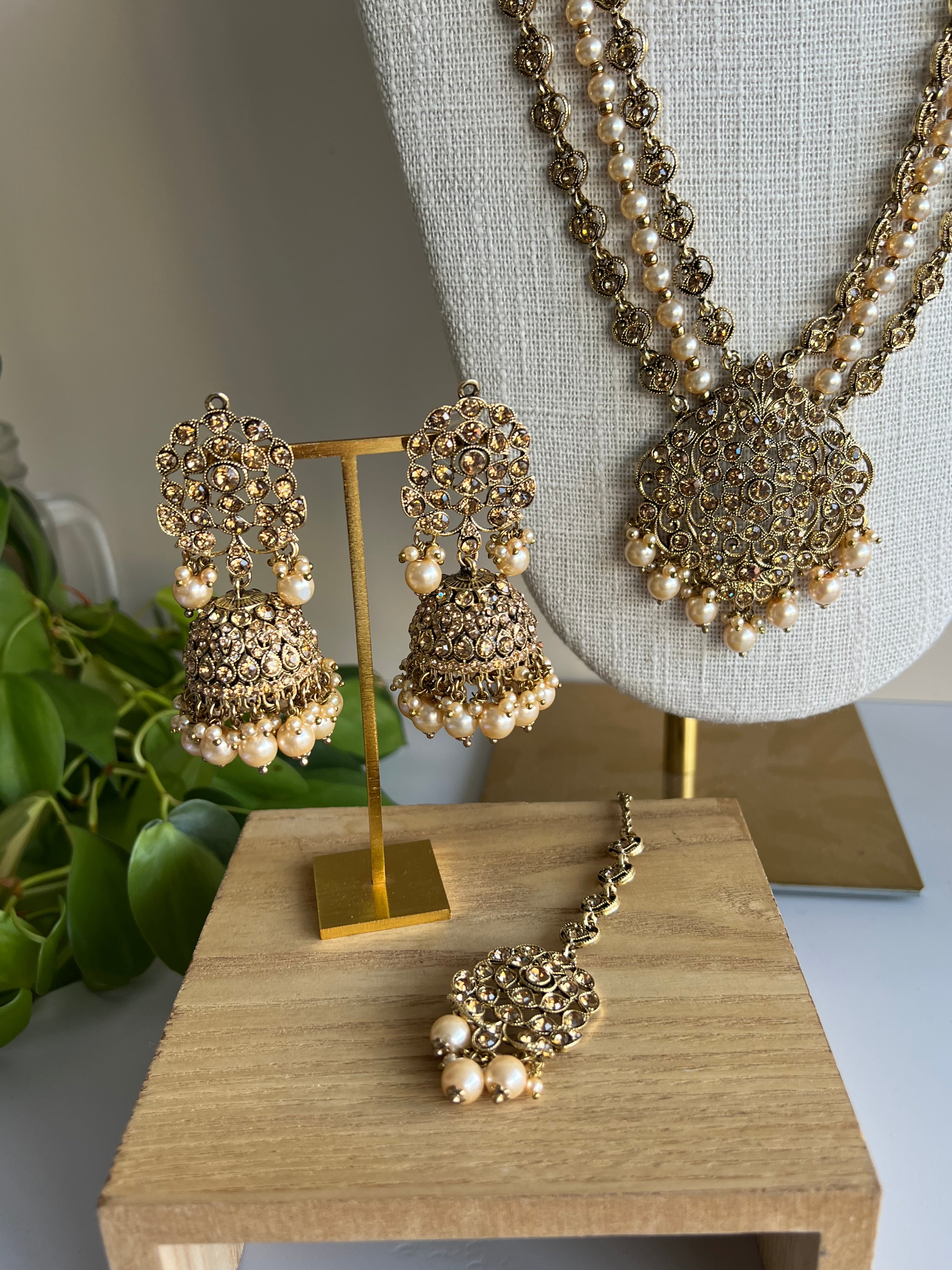 Supriya Long Necklace Set