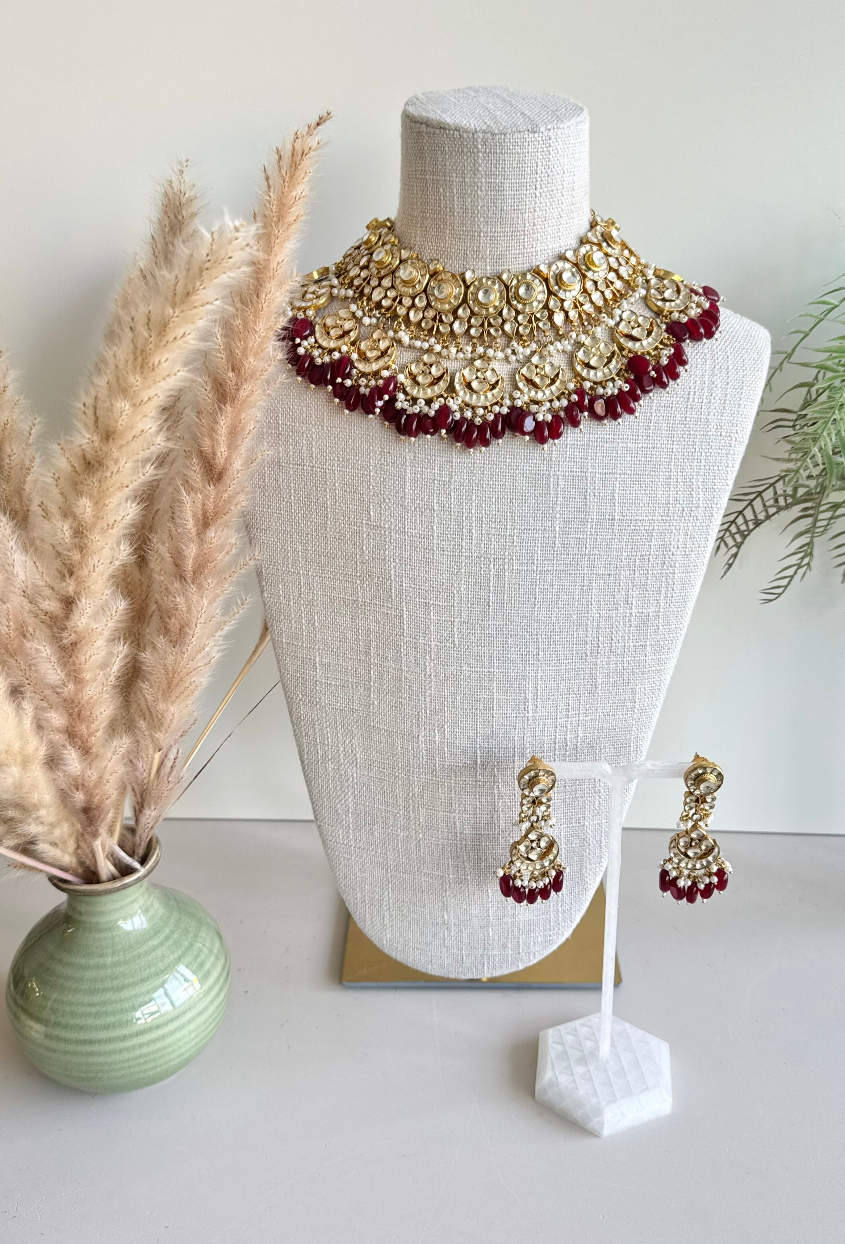 Jhanvi Necklace Set