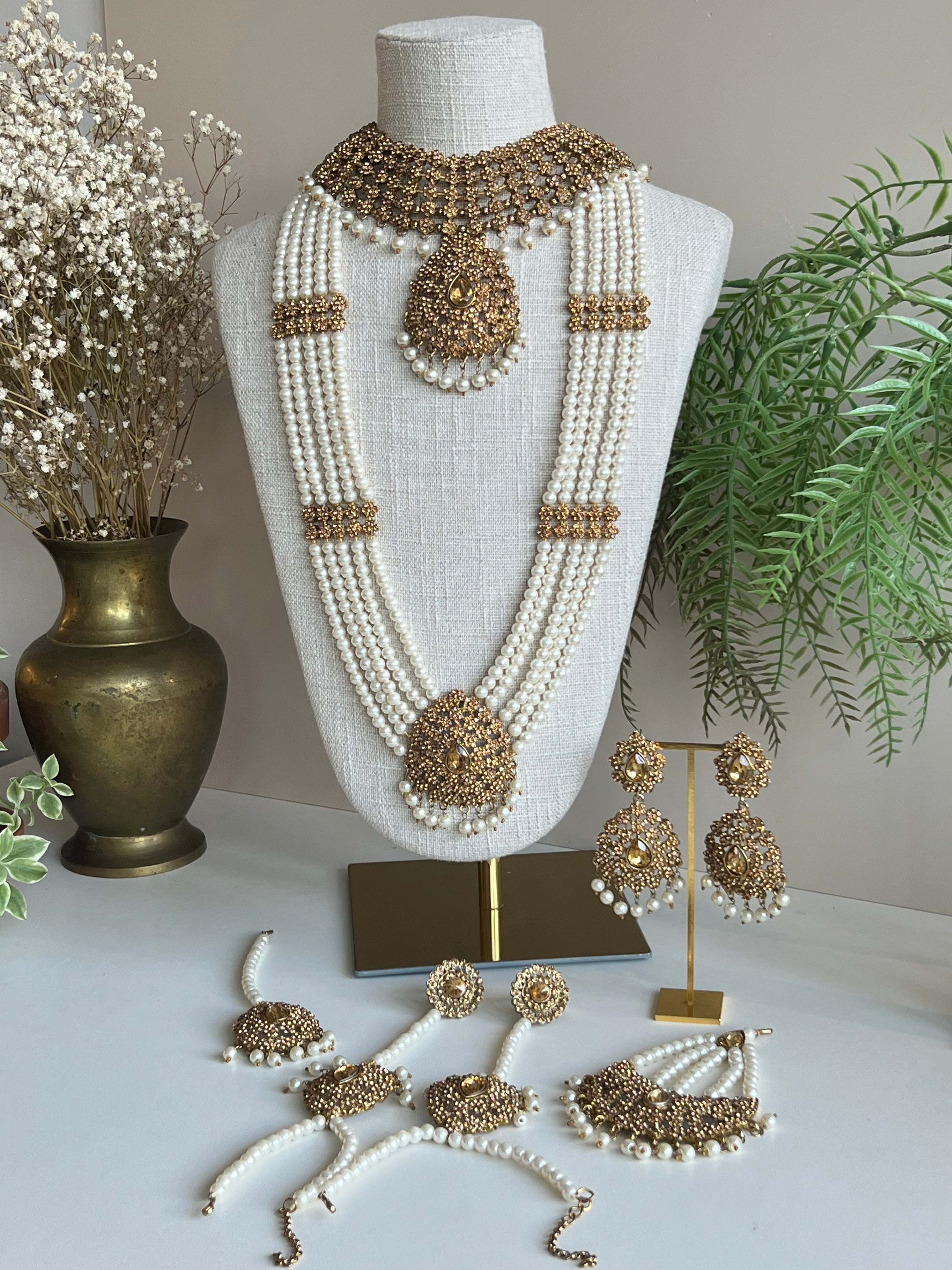 Aparajita bridal set