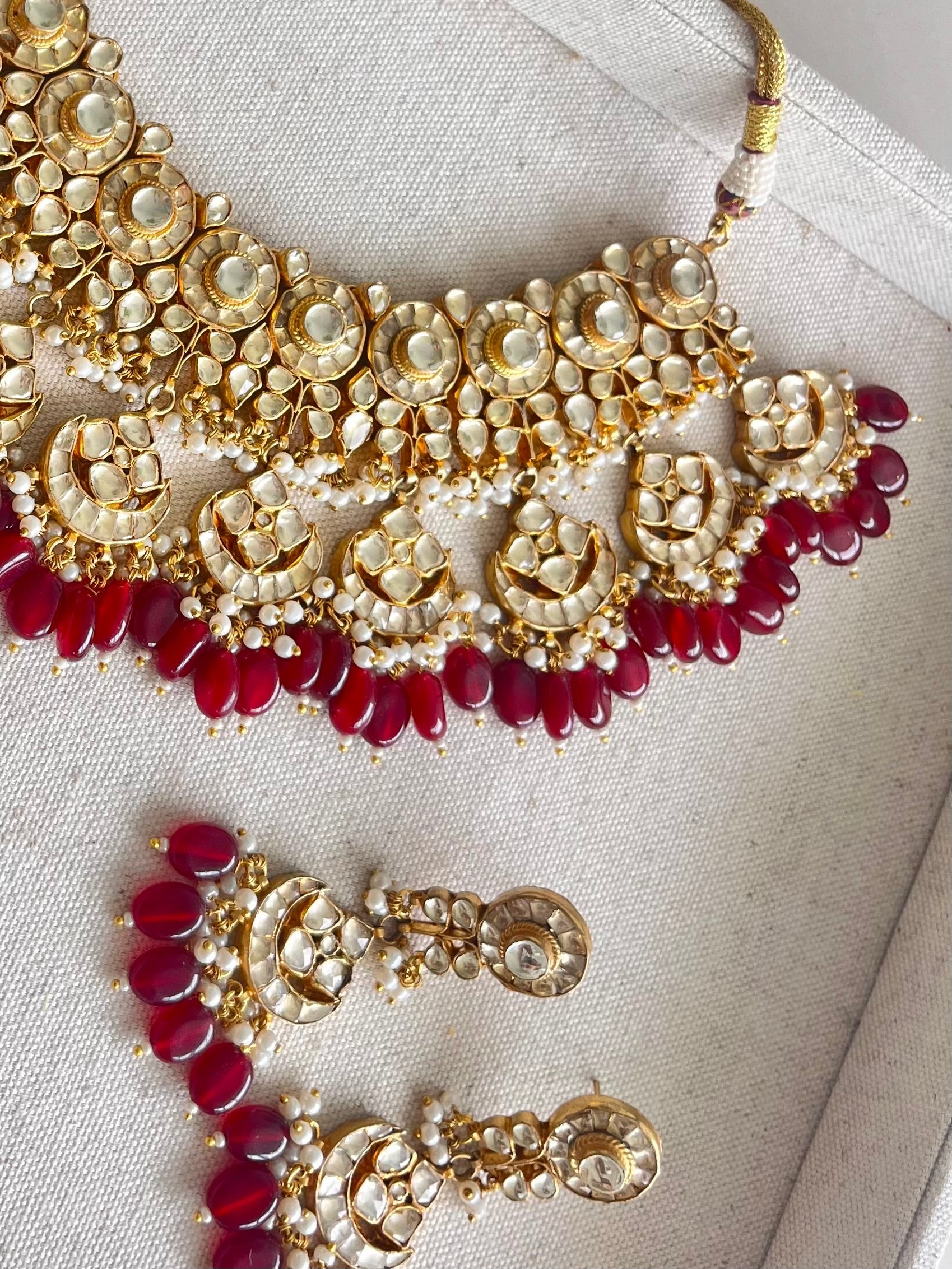 Jhanvi Necklace Set