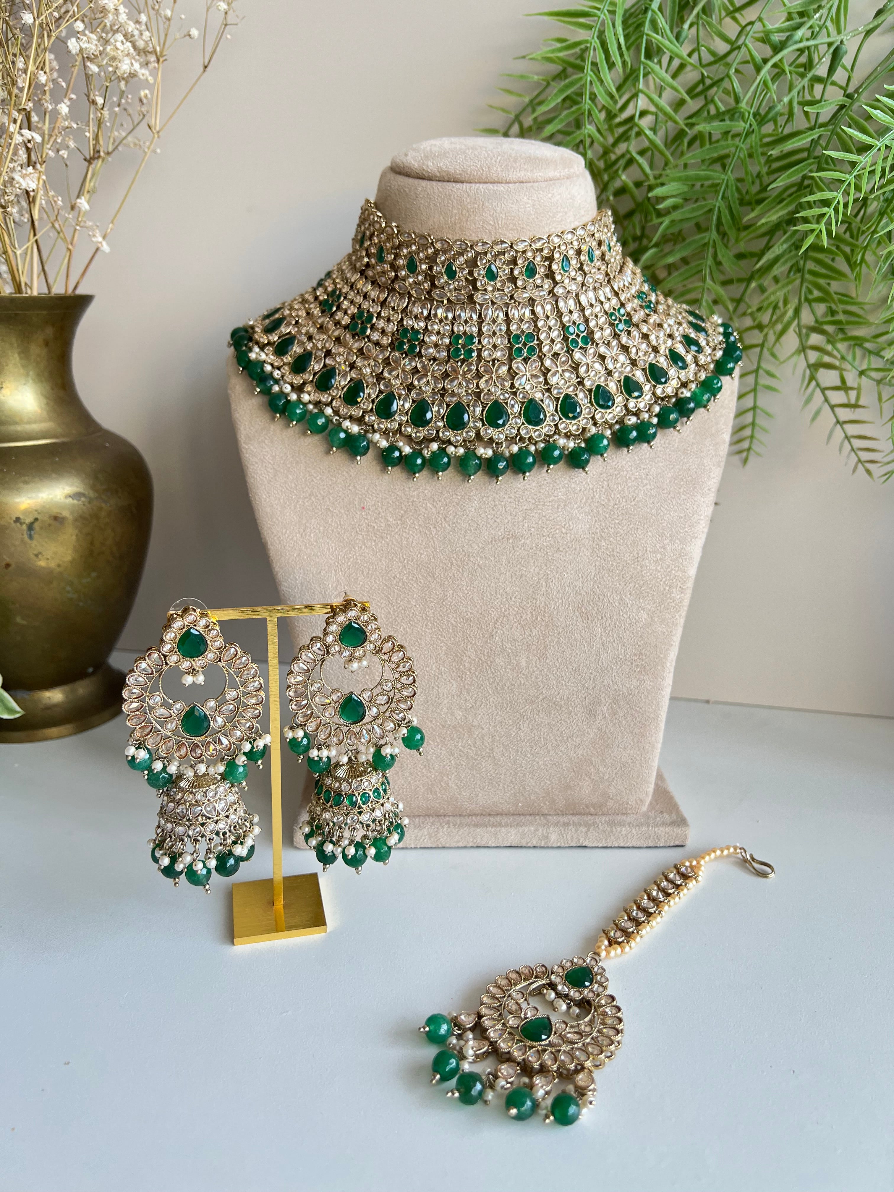 Anvi Necklace set