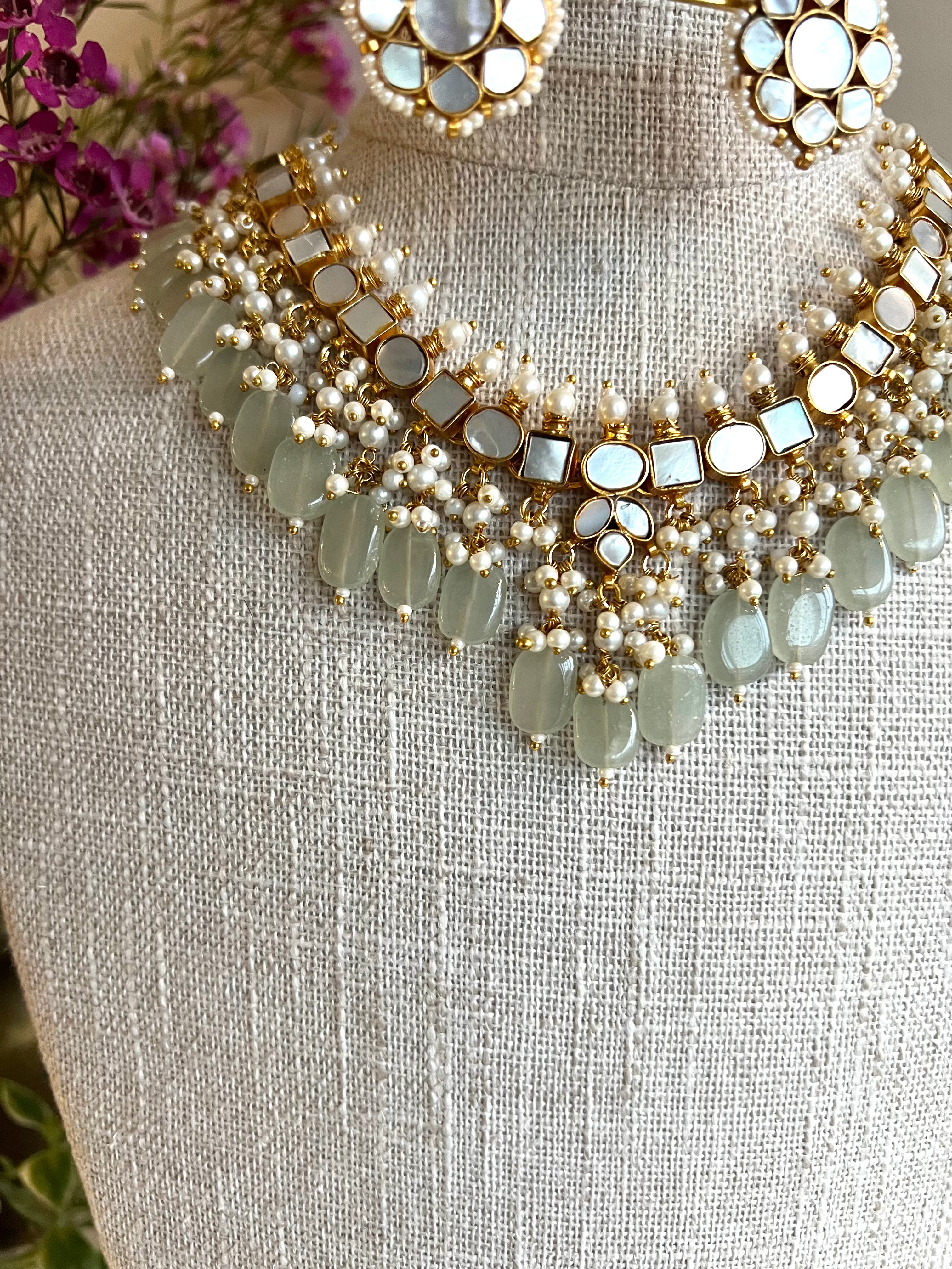 Chunri mother of pearl necklace set