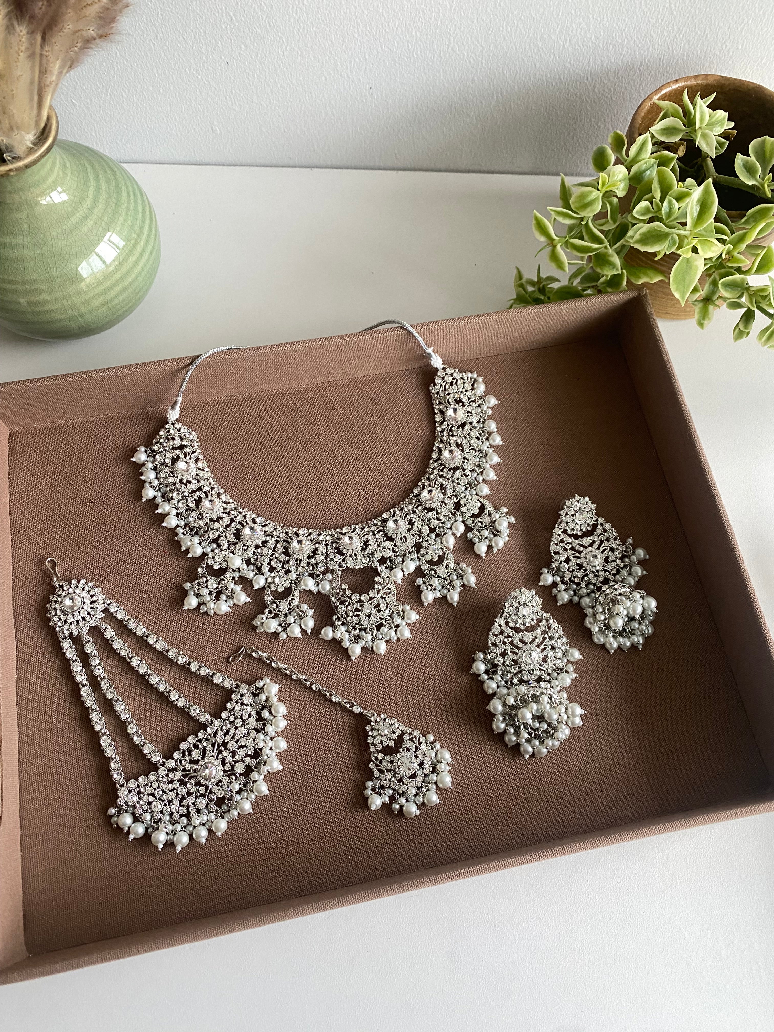 Shoma Bridal Necklace