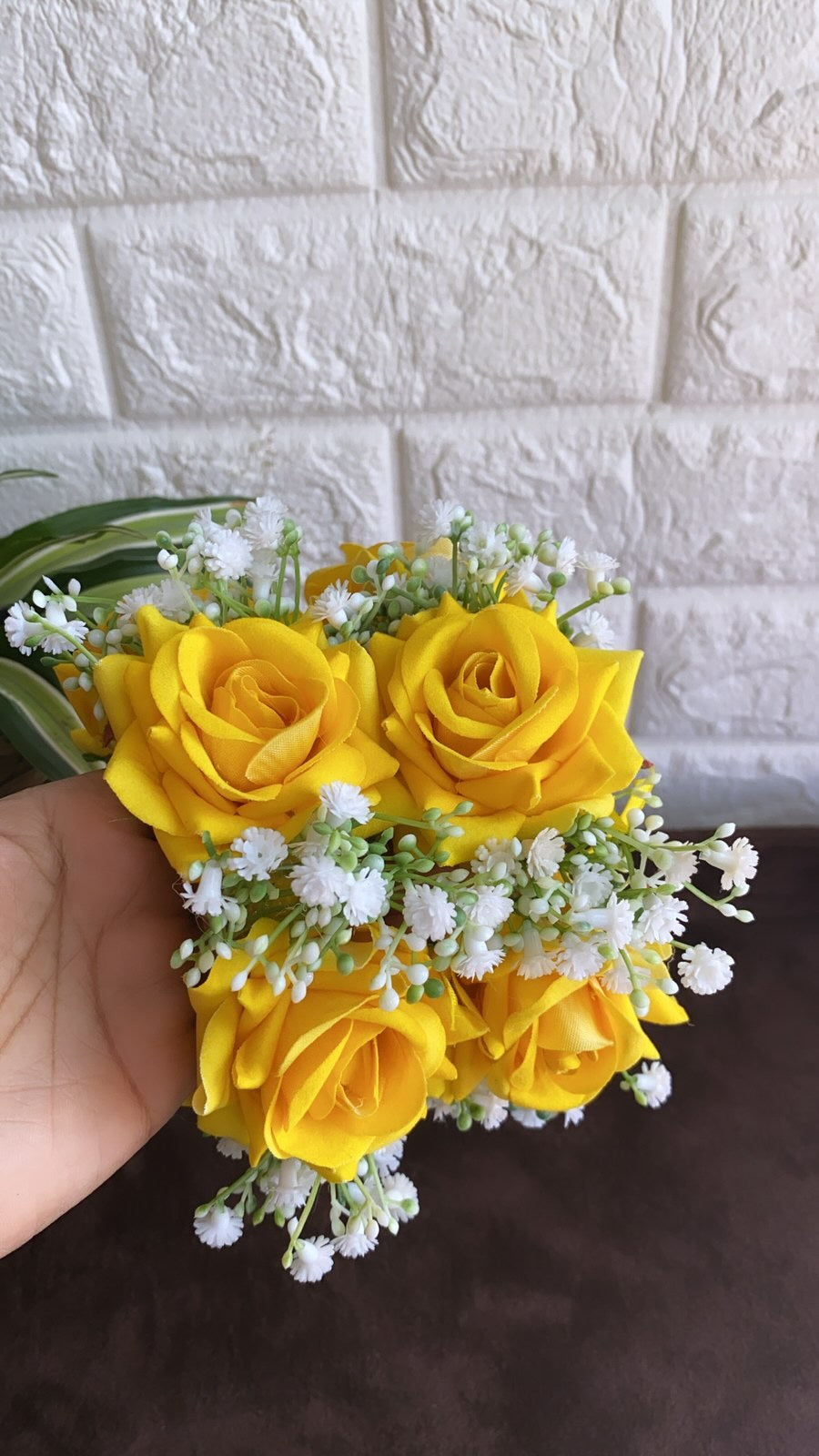 Festive Essentials- Gloriya Floral Hand Sets 1