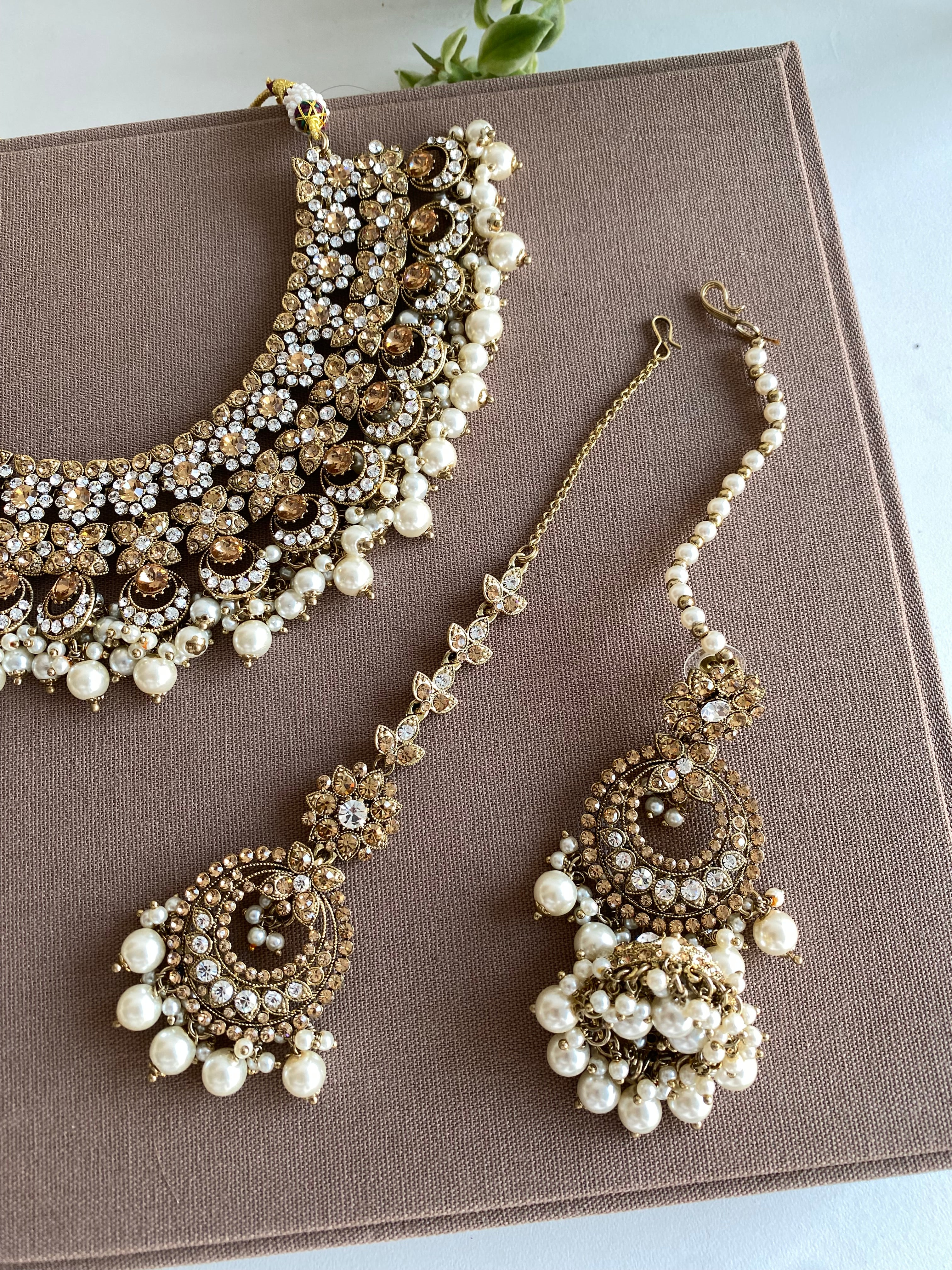 Maleena Necklace Set