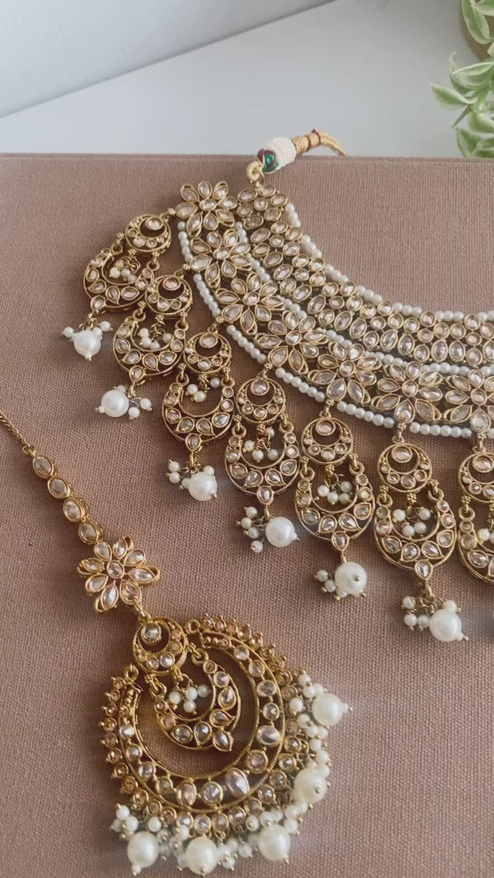 Shakila Necklace - Gold