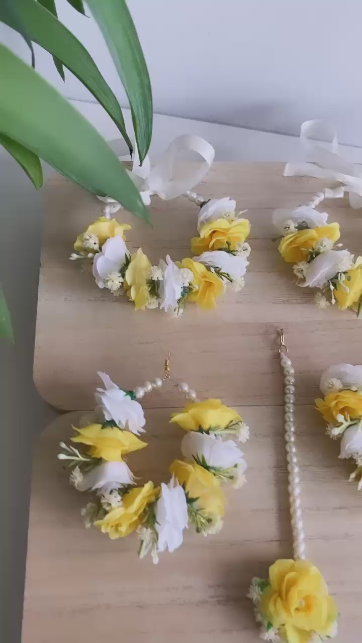 Parul Floral Set