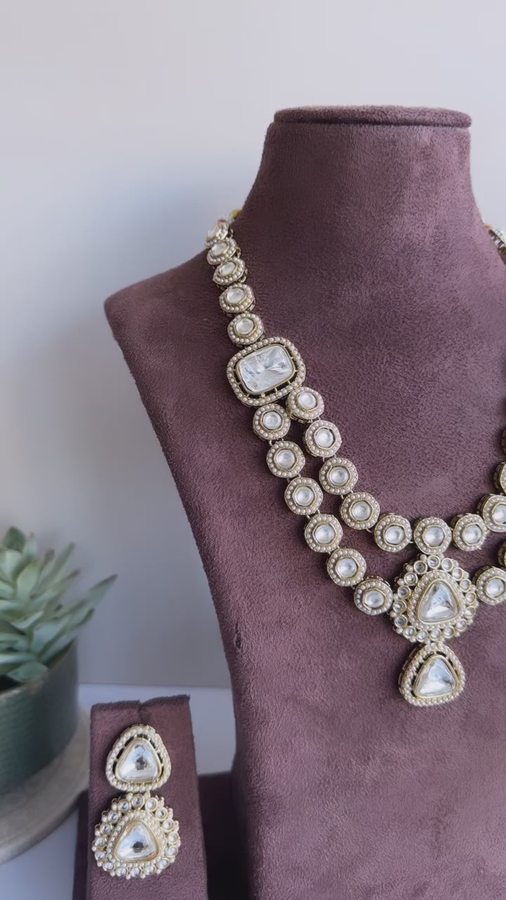 Chaya Kundan Set