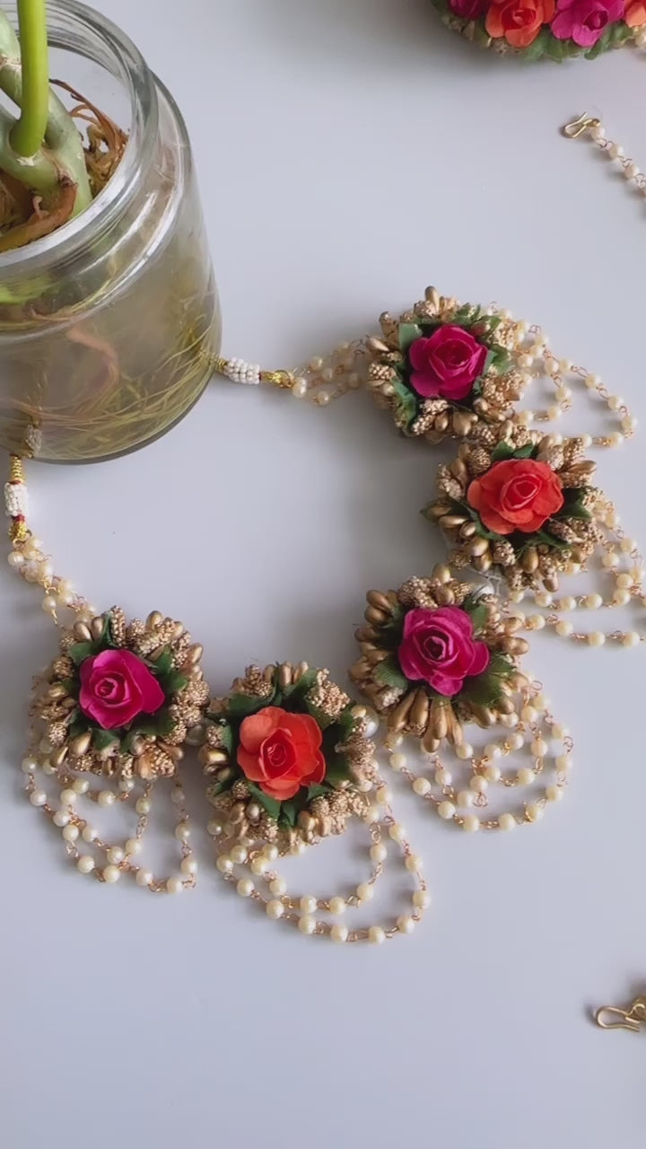 Keya Floral Set