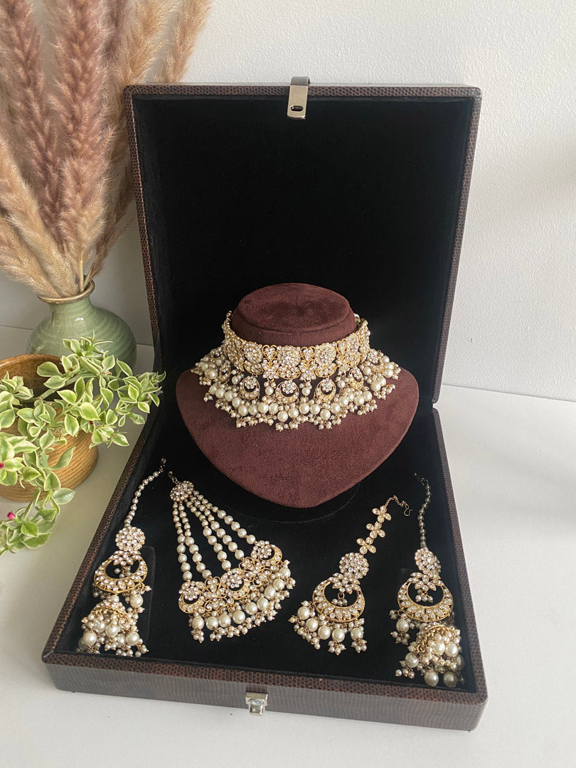 Anam Choker Set