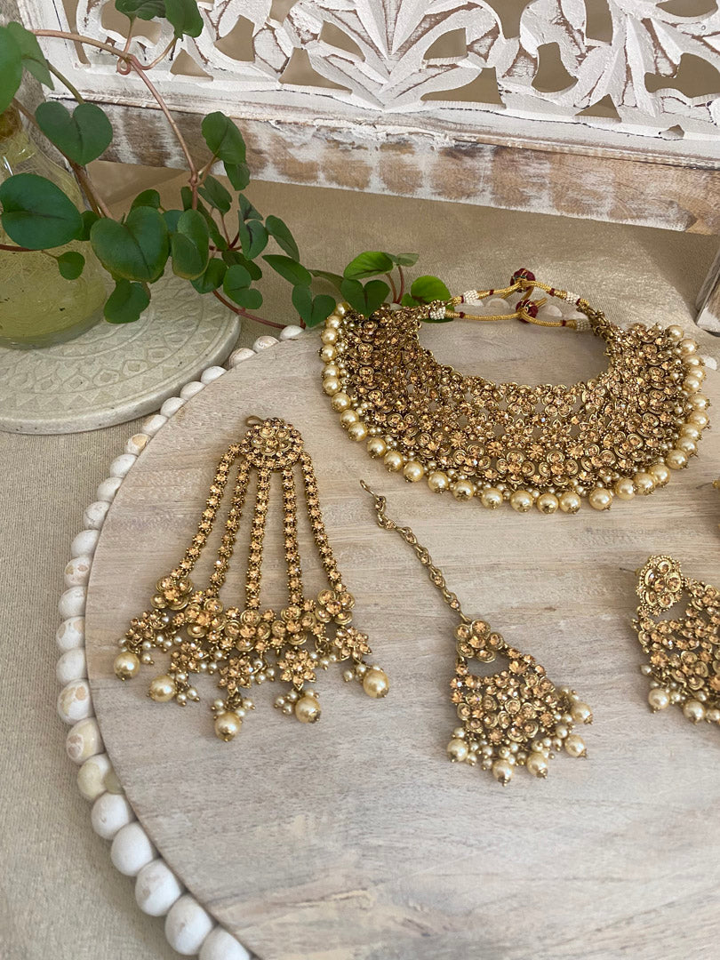 Selvi Bridal Set