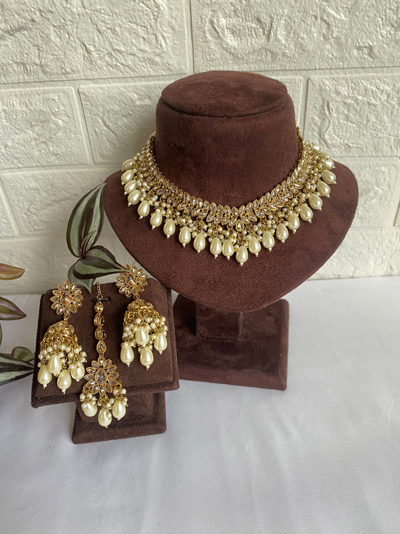 Ishita Necklace set