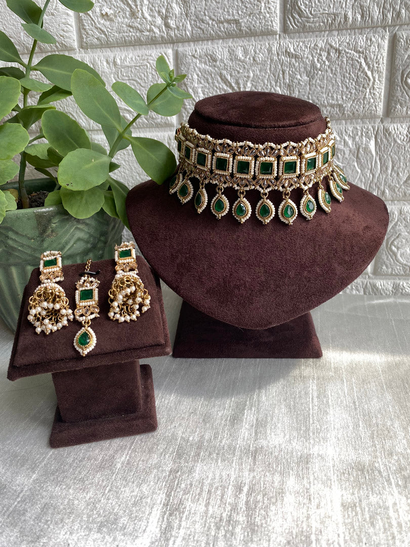 Shonali Choker Set
