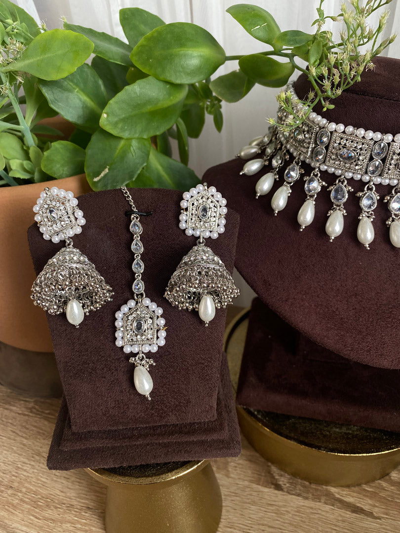 Reeva Choker set- Silver