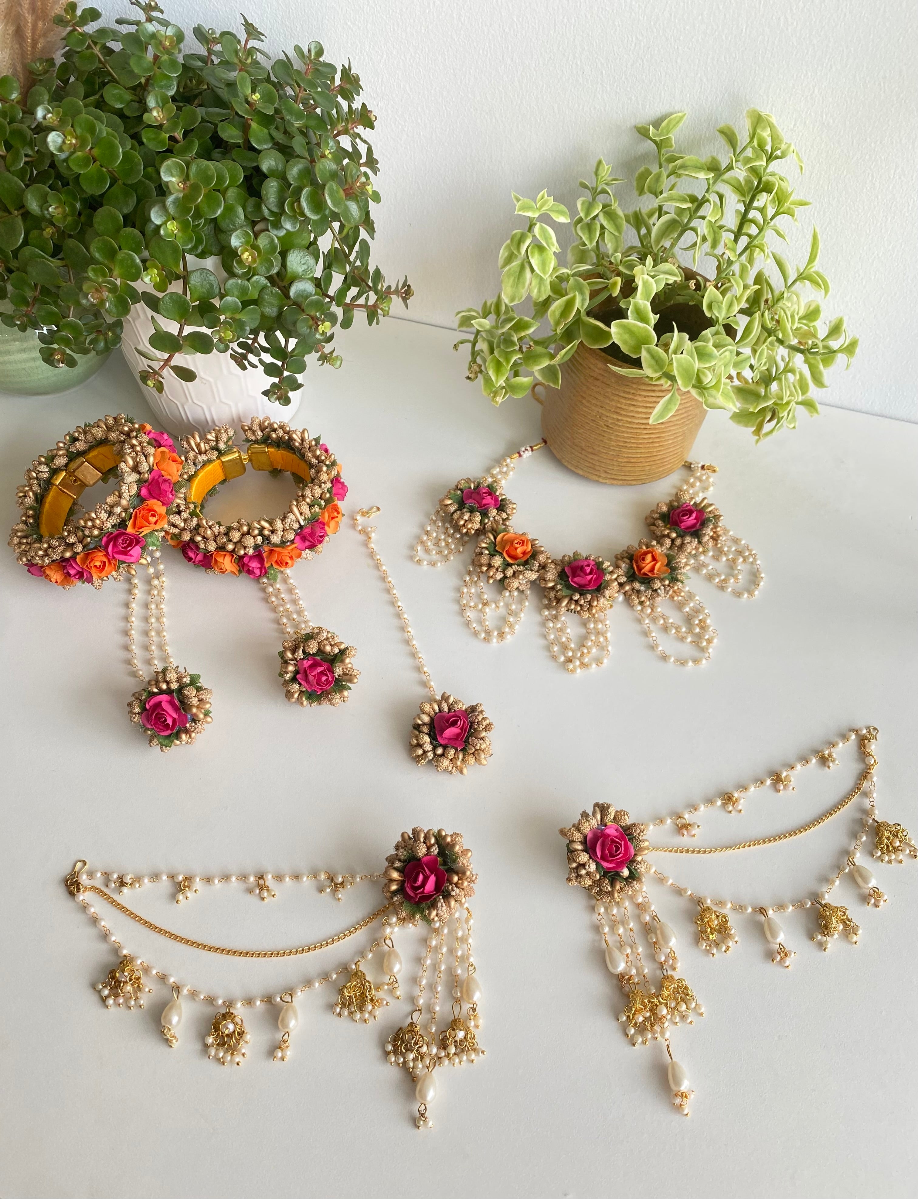 Keya Floral Set