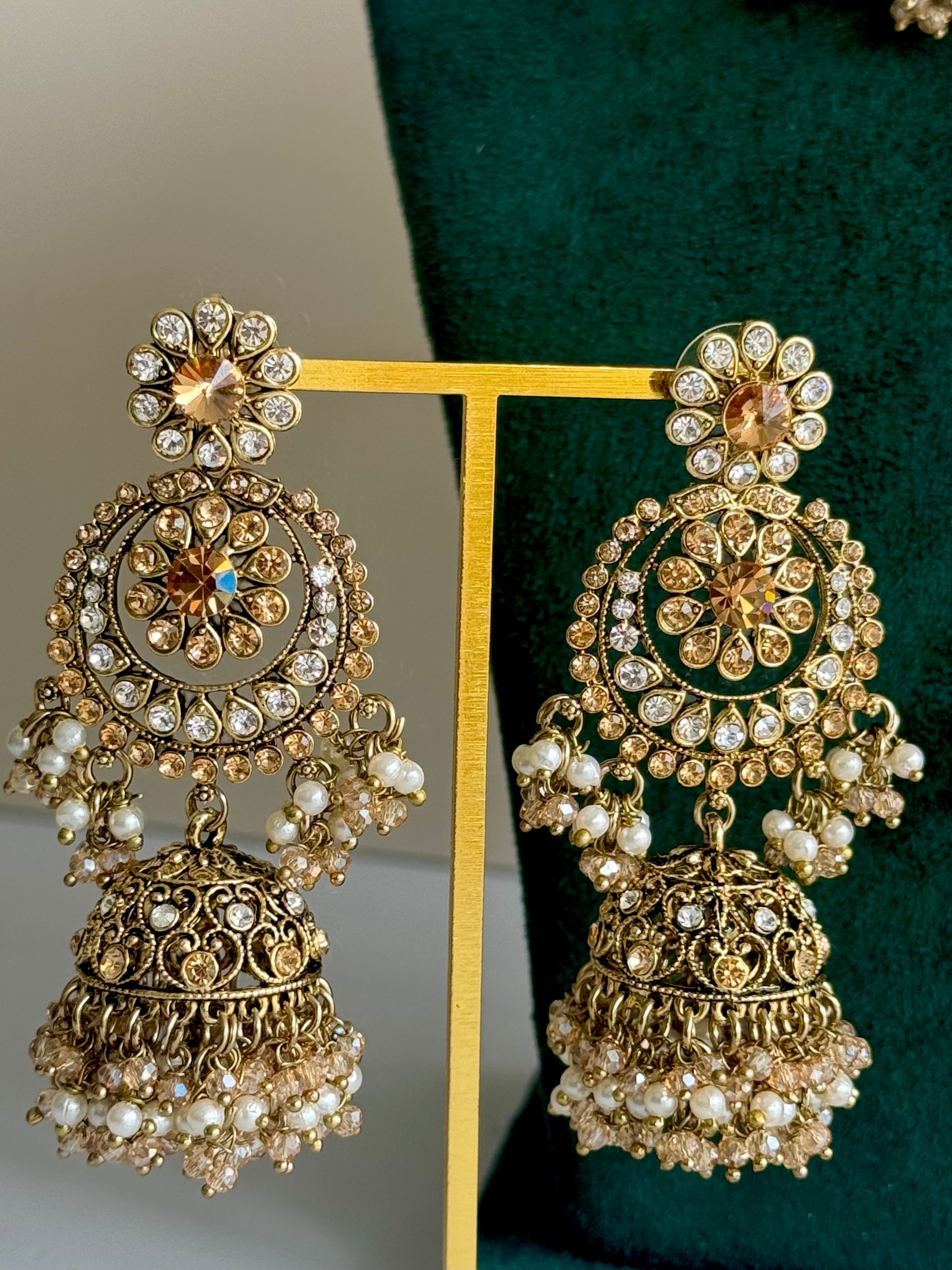The Divya Set