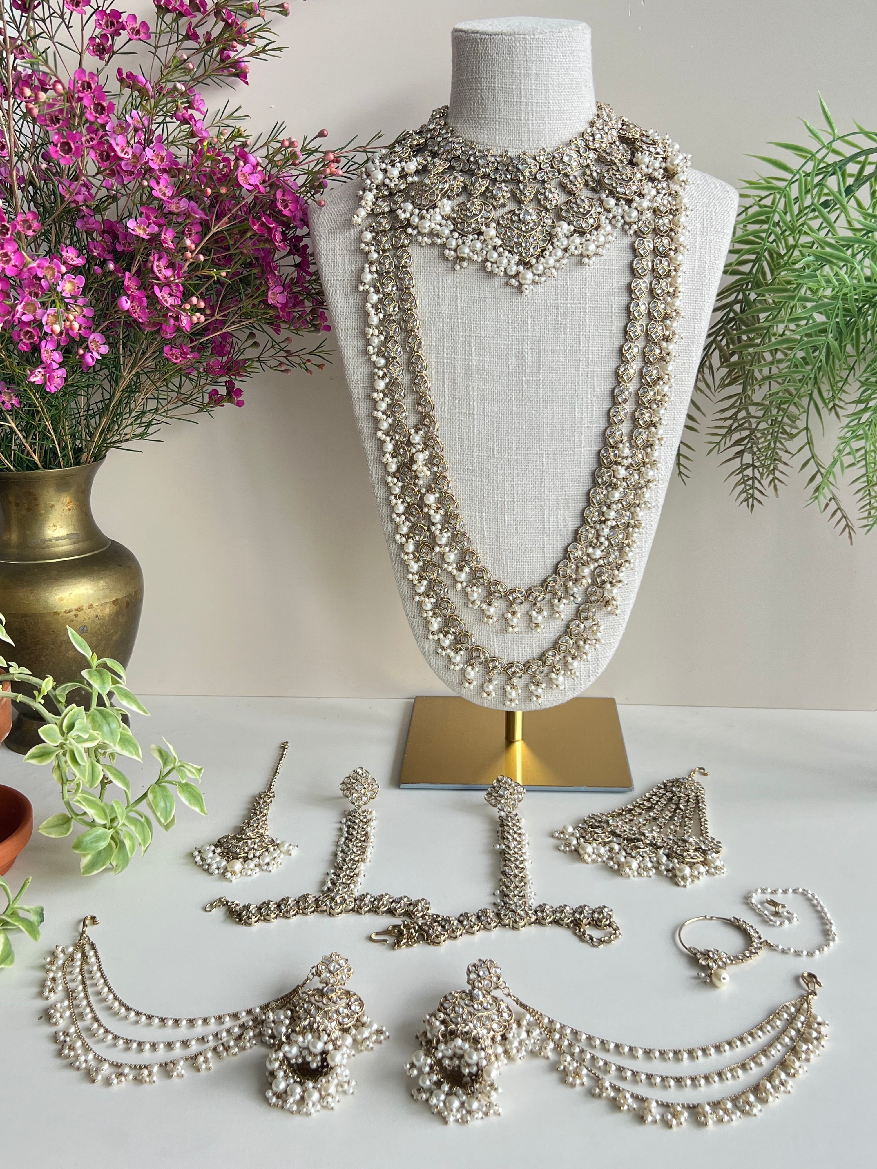 Aarohi bridal set