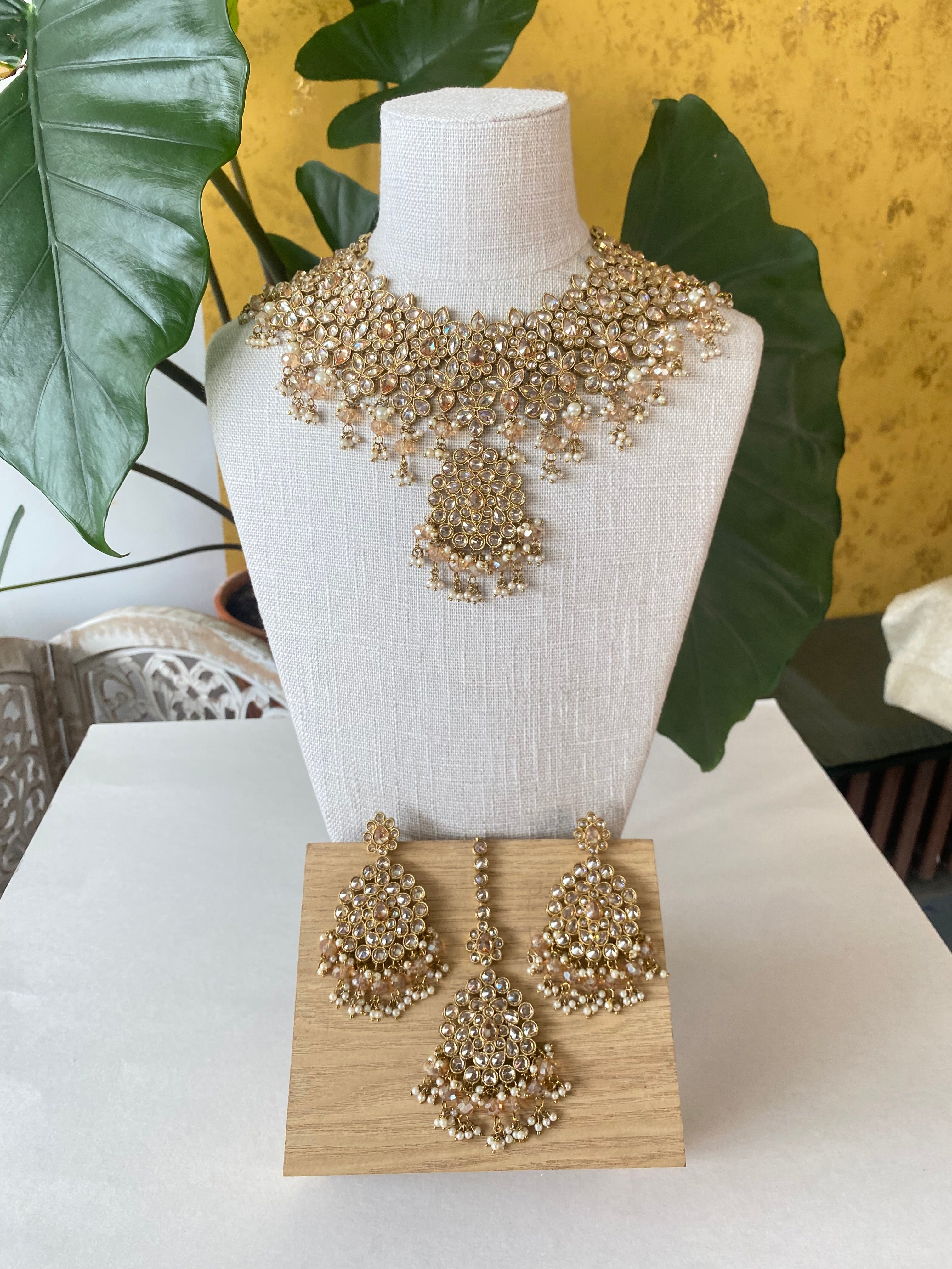 Nusrat Bib - Mint