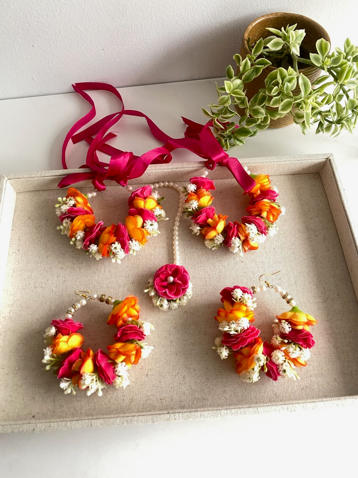 Parul Floral Set