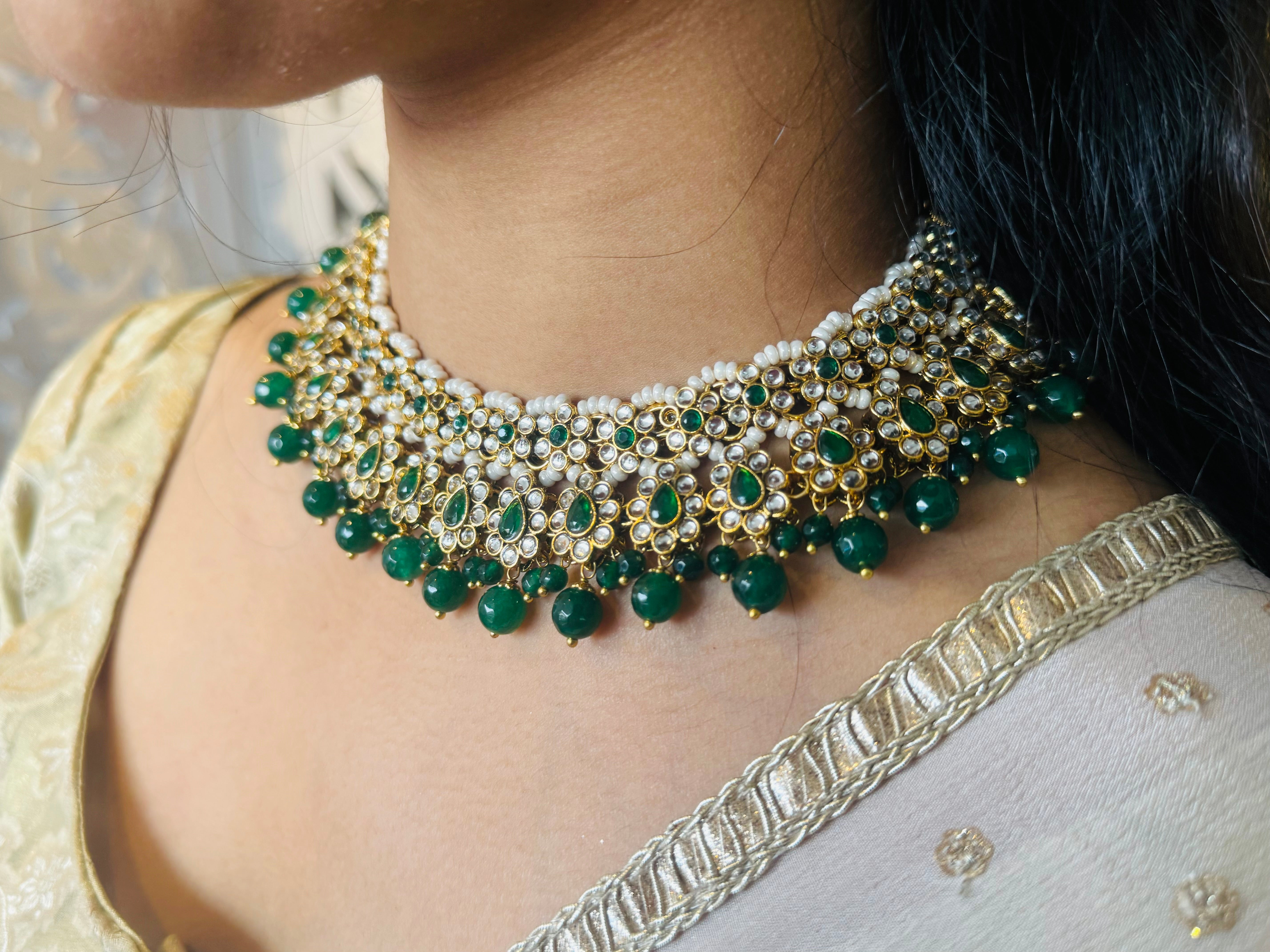 Divya Kundan Set