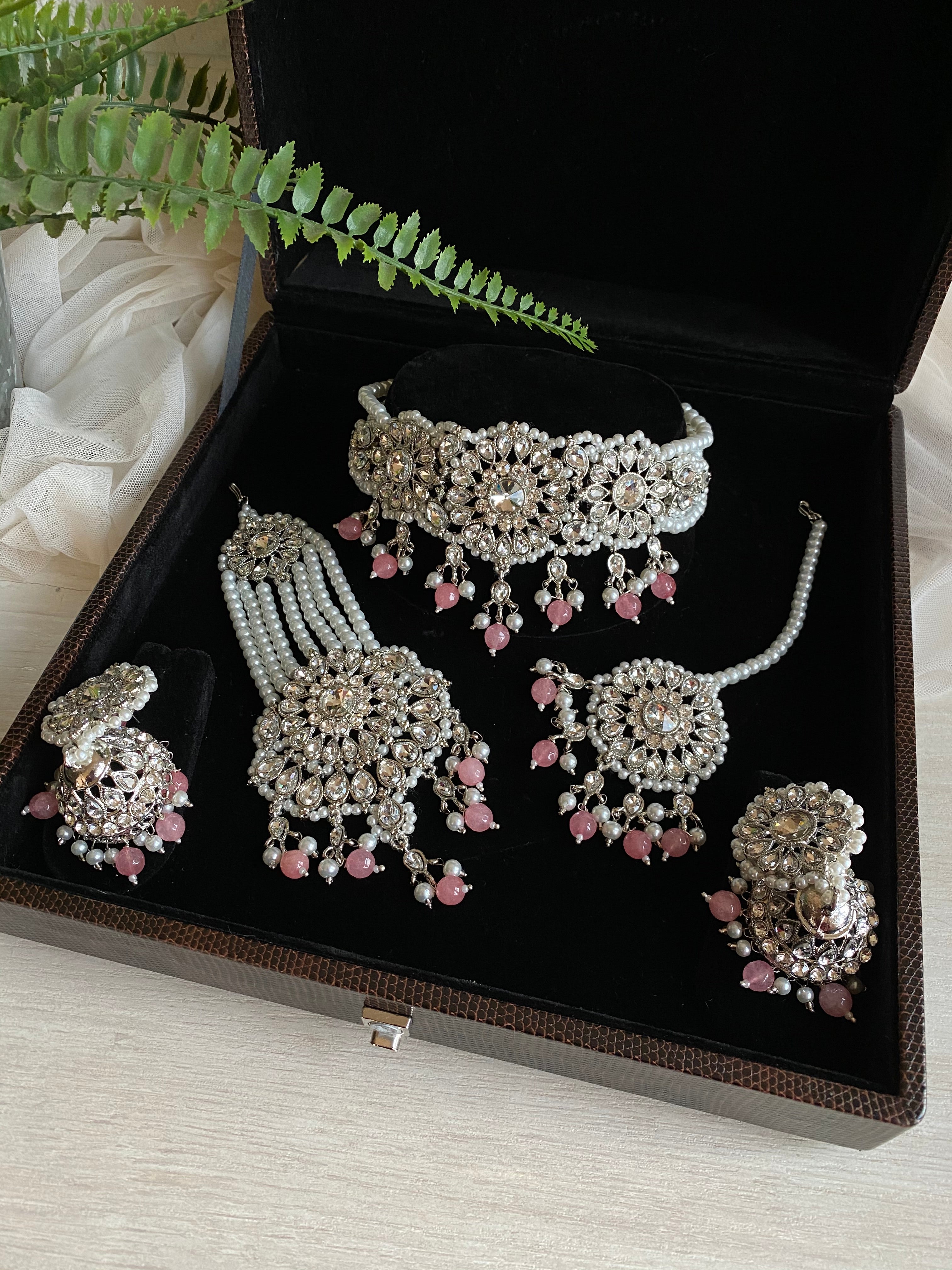 Zainab Choker Set