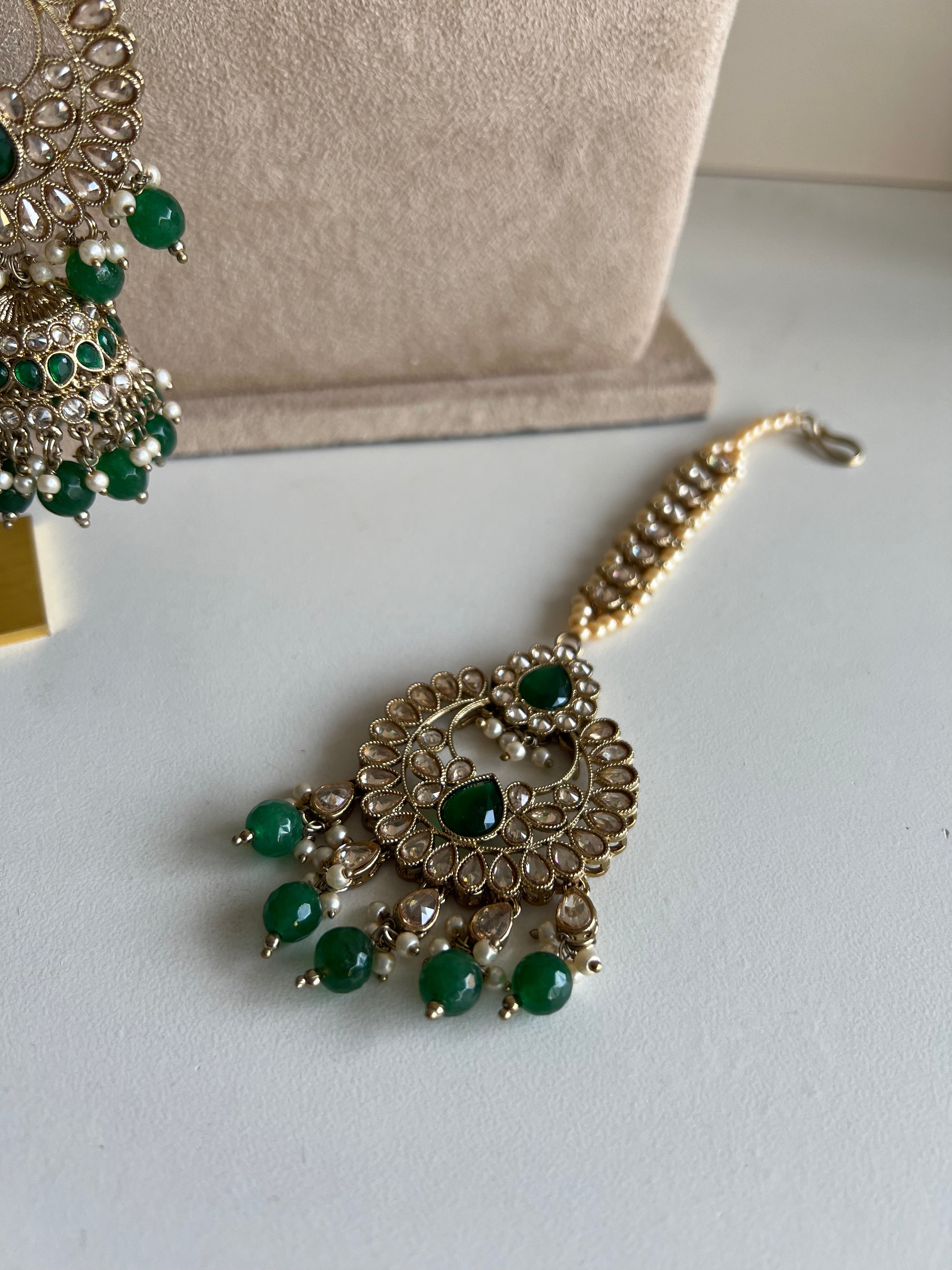 Anvi Necklace set