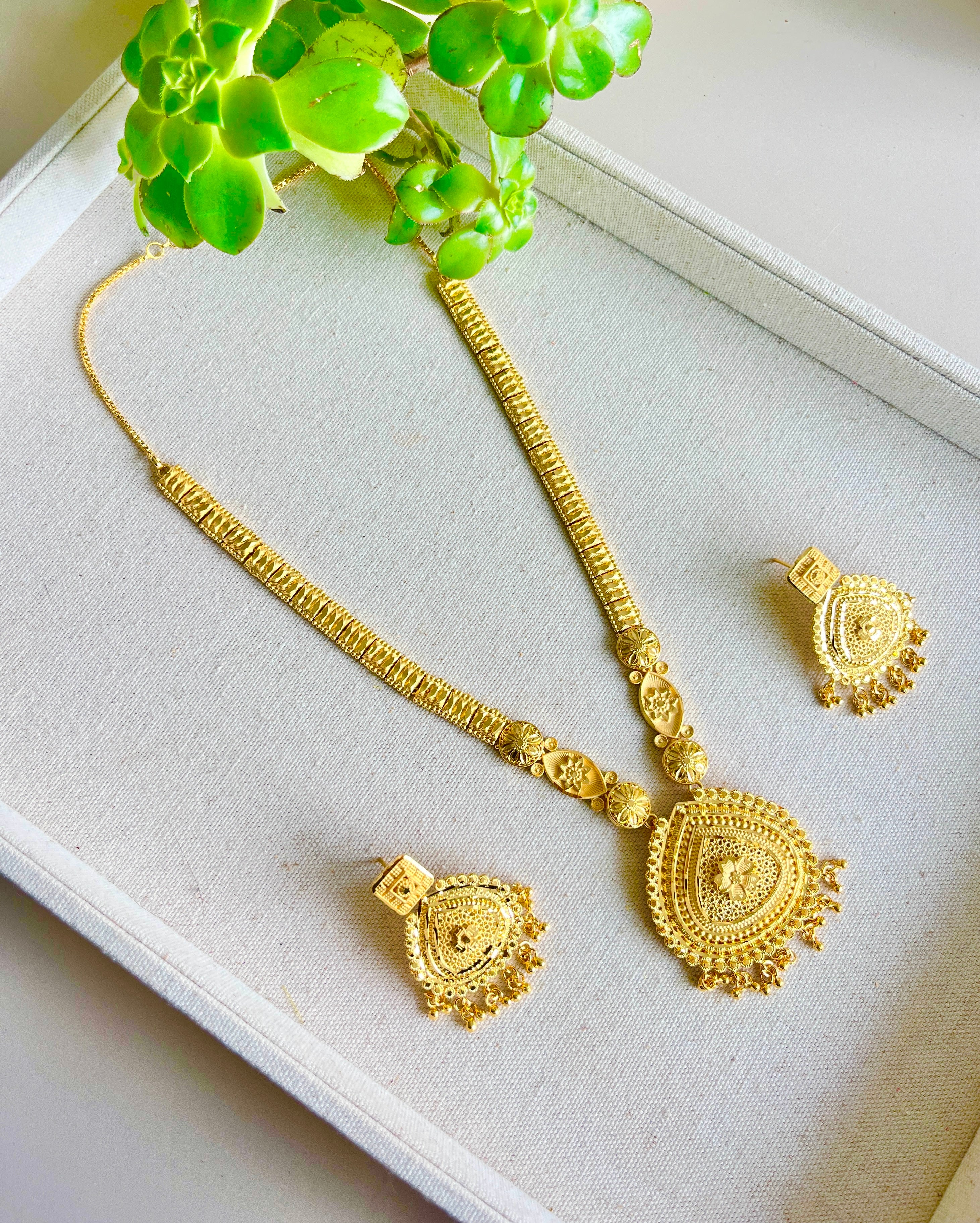 Kushbi long necklace set